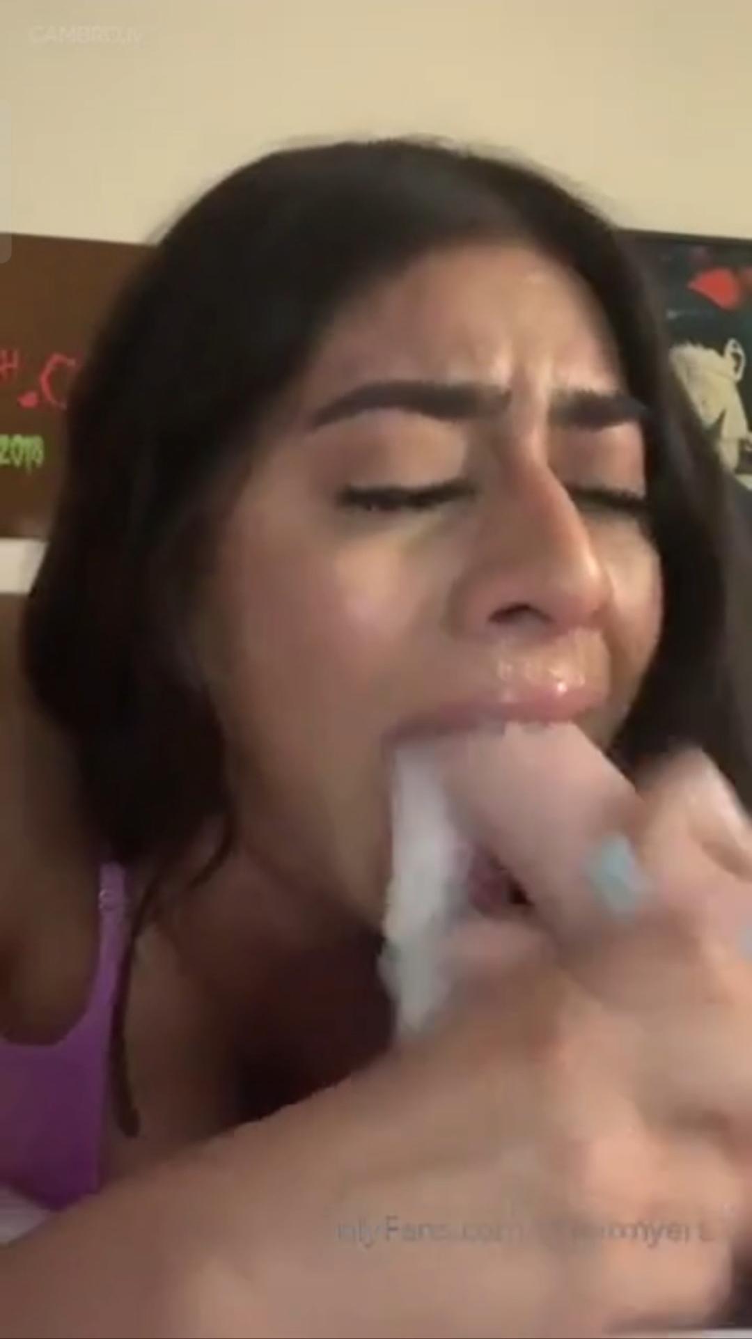 Violet Myers first and only puke vid she deepthoats till her nose running  and eyes crying, pukes eats it back and spit it out and talks shit, hmu for  it this vid