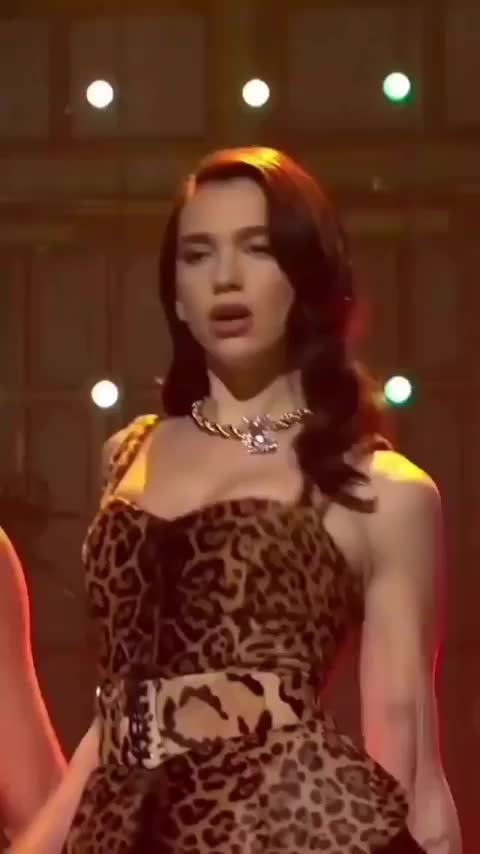 Why Is Dua Lipa So Sexy Scrolller