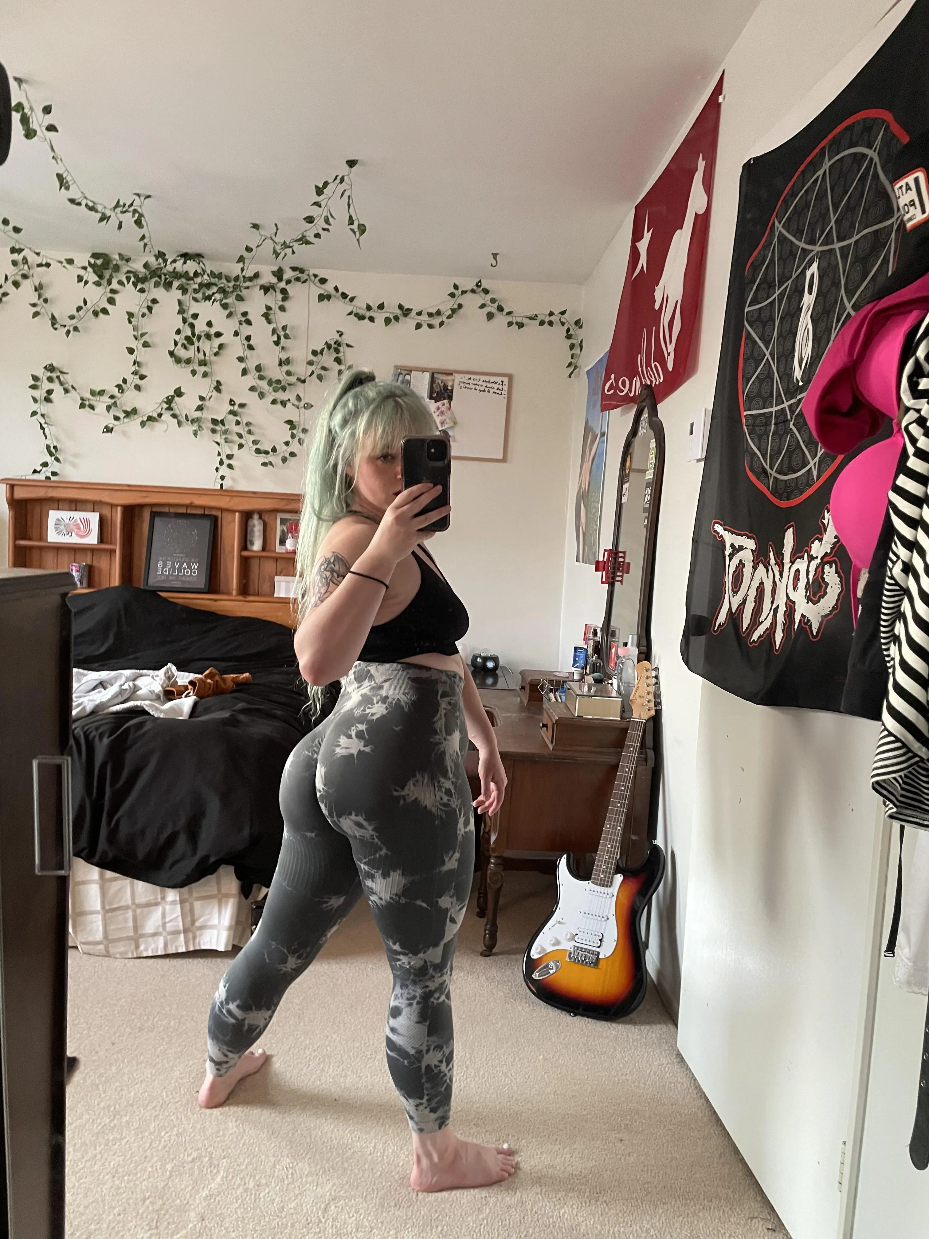 wishing I got checked out at the gym