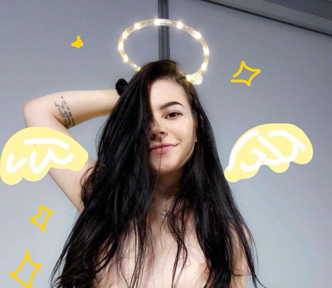18 [F4M] Home alone and down to share my nudes and dirty vids for an up
