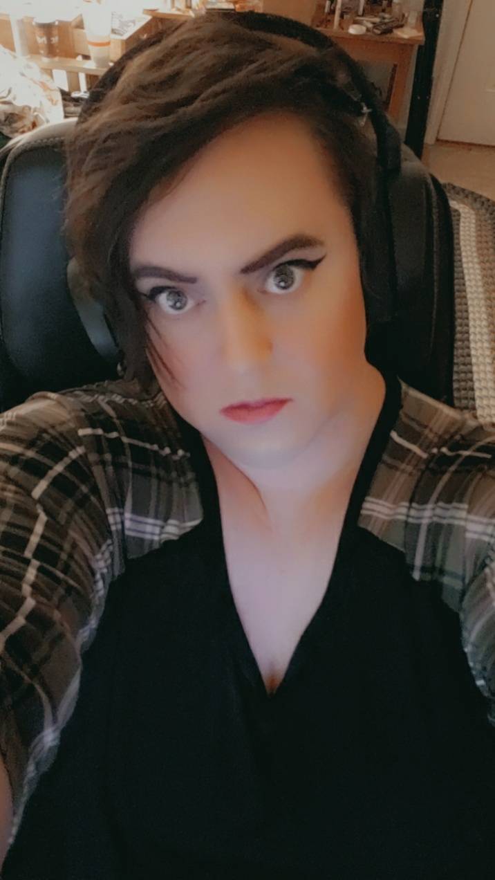 34, mtf, pre everything. My look for my first gender therapist session ...