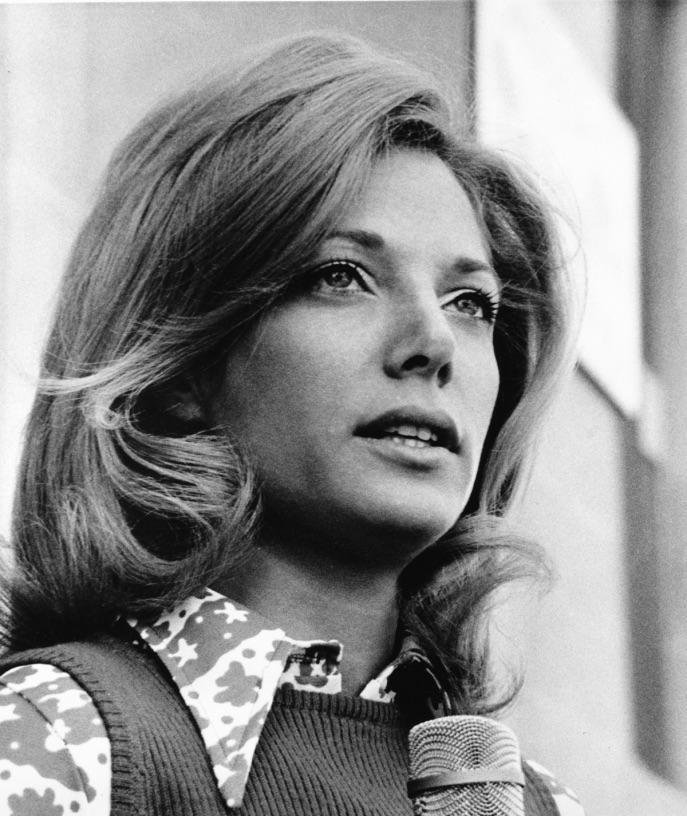 60 Minutes Correspondent Lesley Stahl in 1973 Scrolller 60 Minutes Correspondent Lesley Stahl in 1973 Scrolller