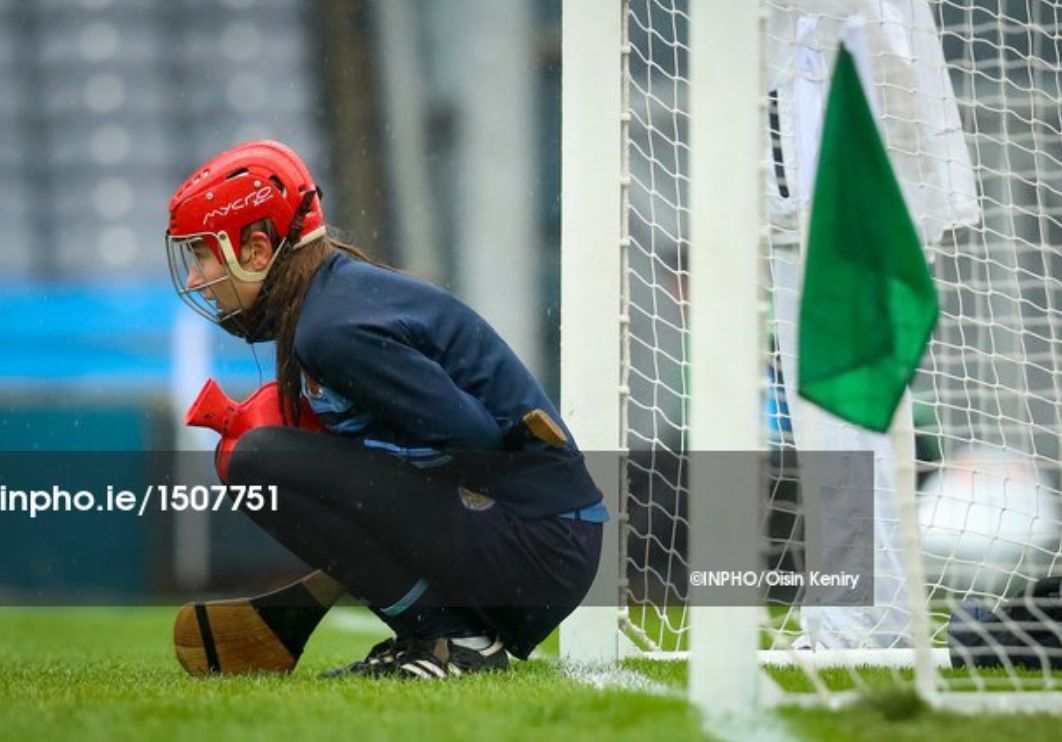 A Goalkeepers lesson on how to keep warm in horrendous weather Scrolller