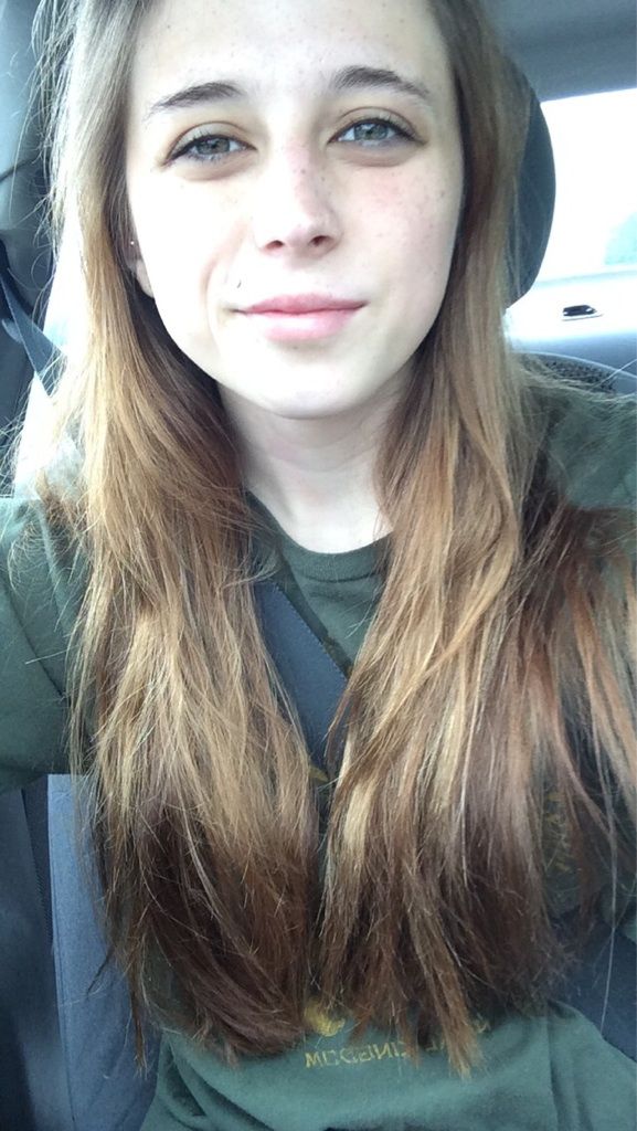 A no makeup kinda day. Scrolller