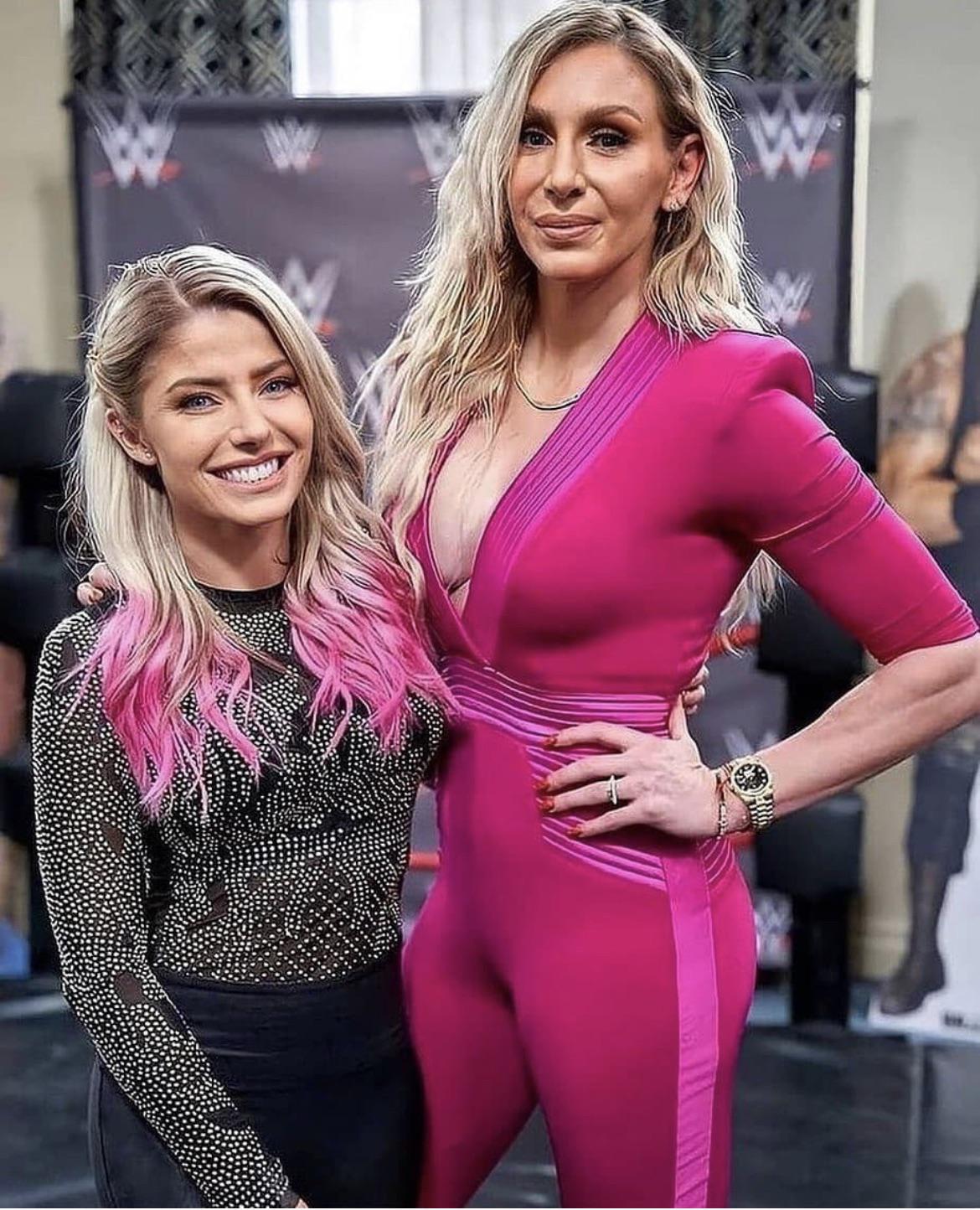 Alexa Bliss And Charlotte Flair Scrolller