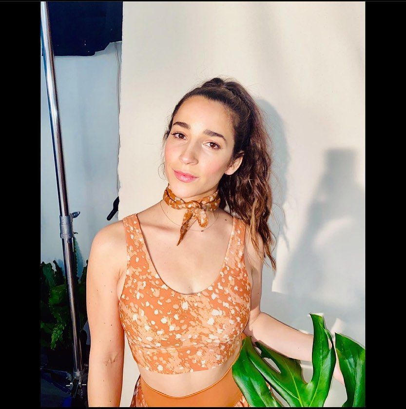 Alexandra Rose Raisman Scrolller