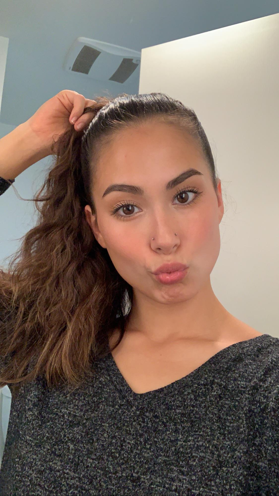 almond eyes 👀 lemme be your brown eyed girl ;) Scrolller