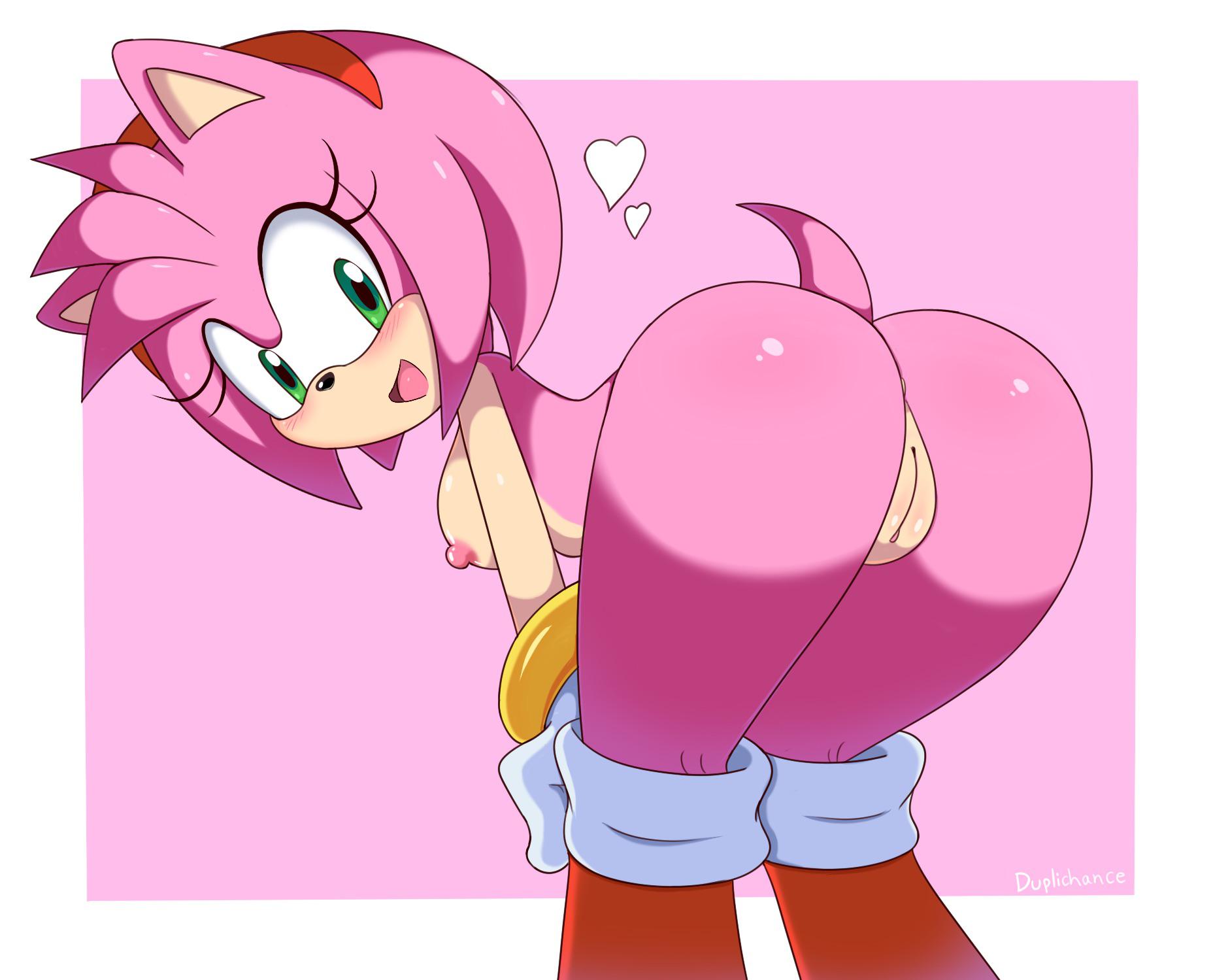 Amy rose naked butt