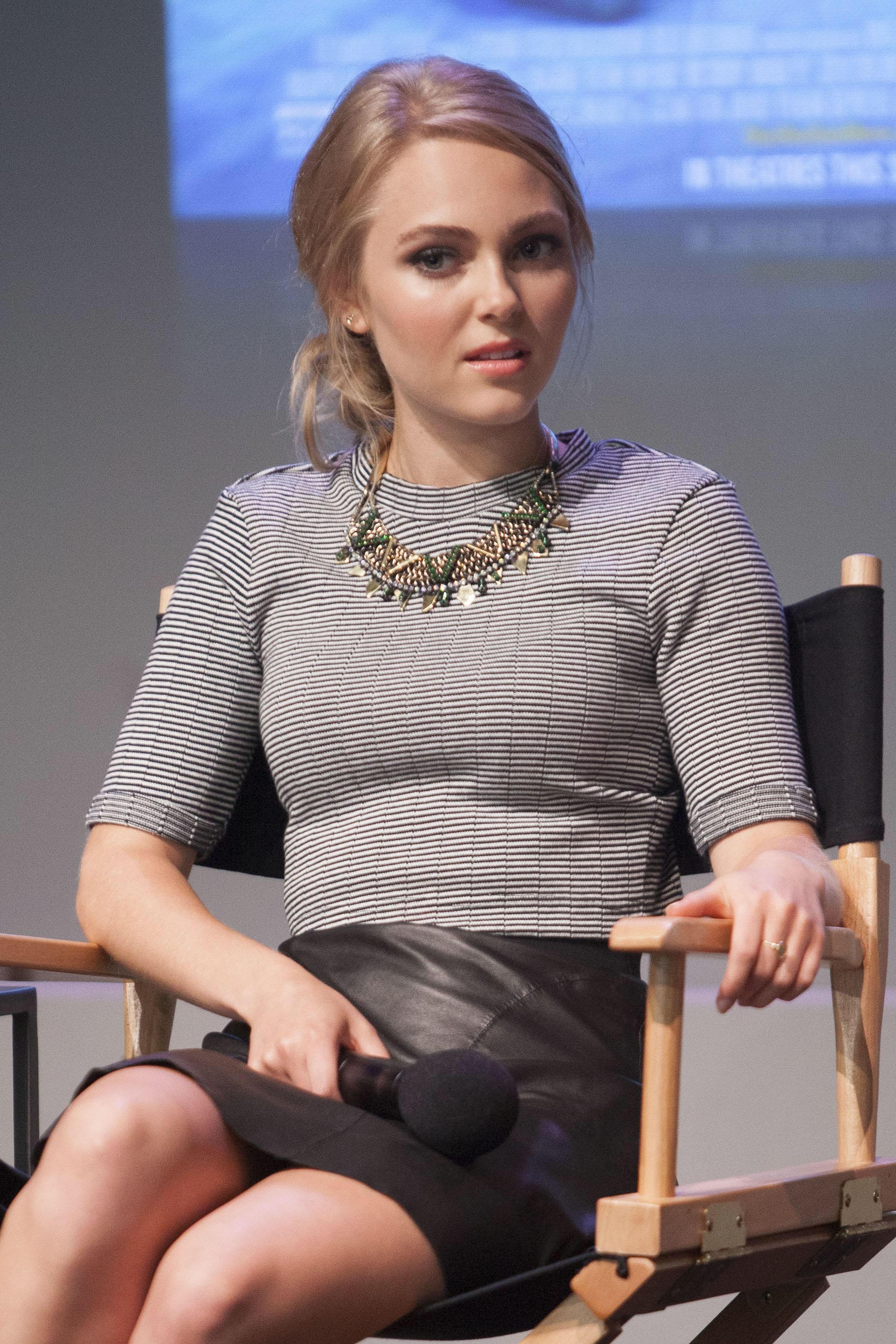 AnnaSophia Robb | Scrolller