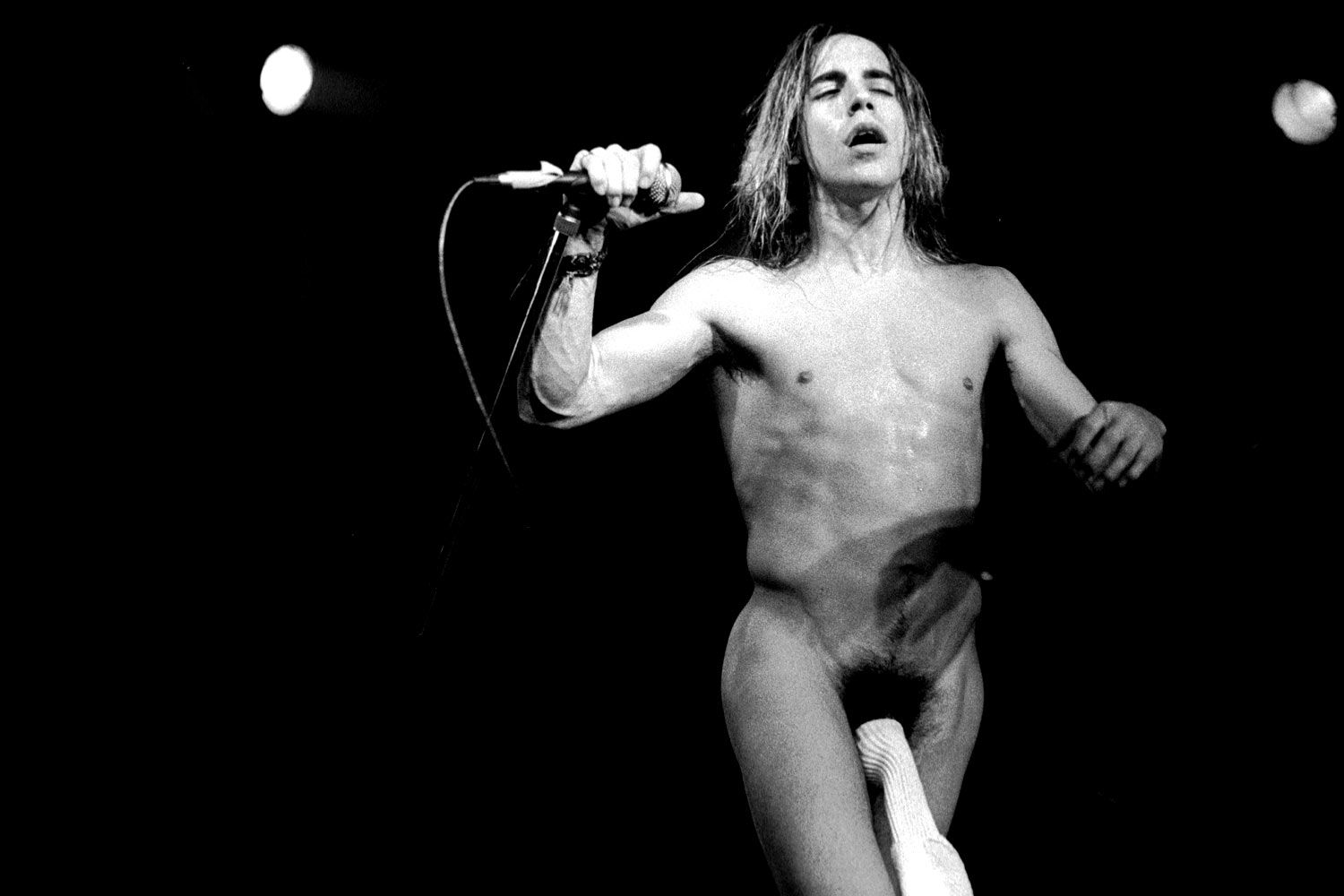 Red hot chilli peppers nude