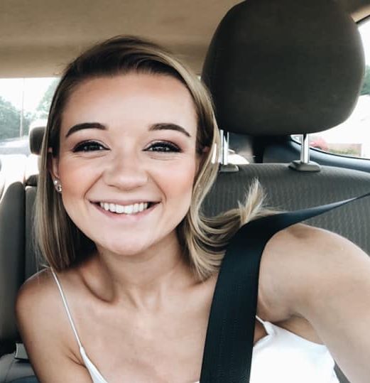 Are car selfies still cool? Were they ever? Scrolller