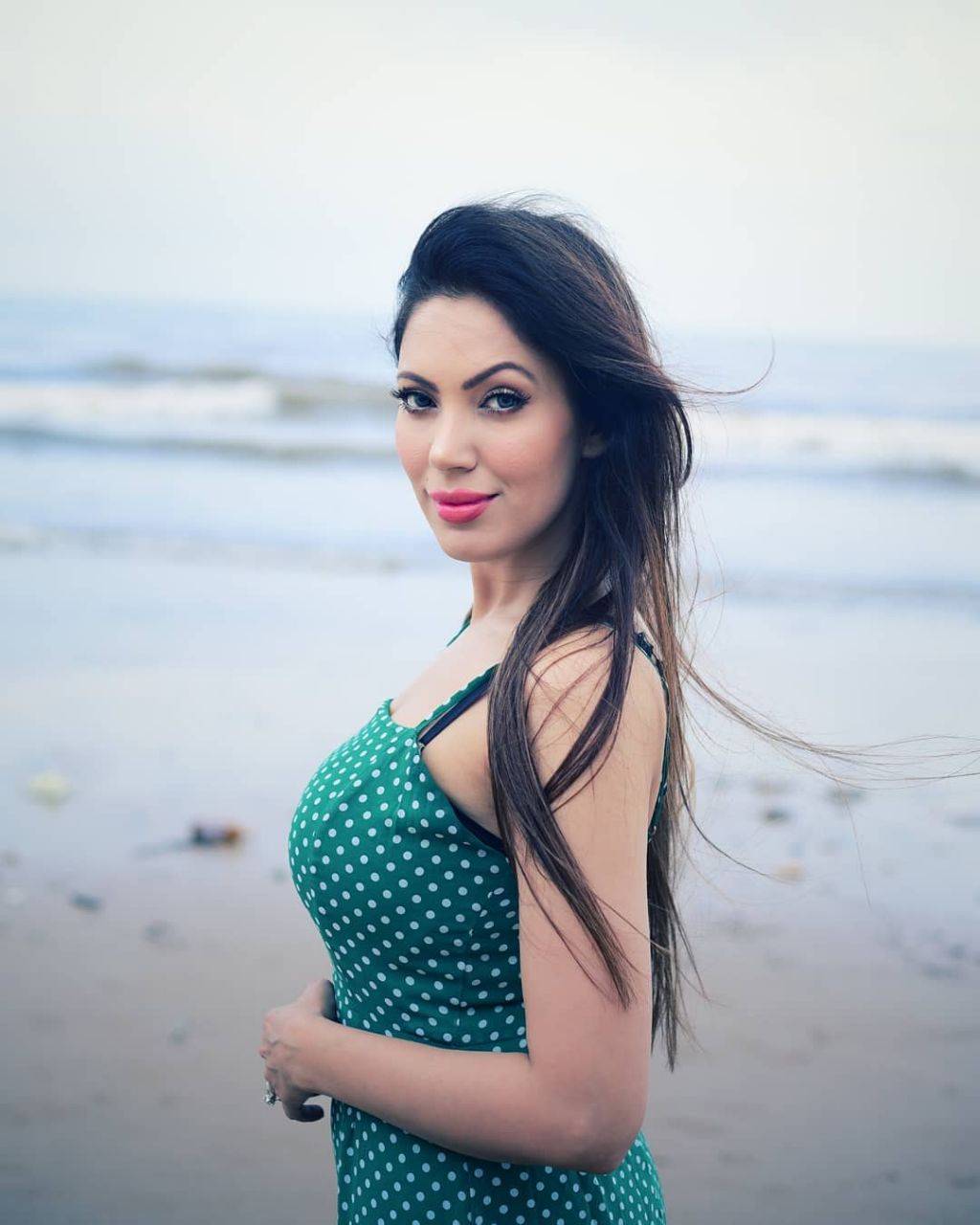 Big Milky Tits Of Munmun Dutta 🤤 Scrolller 