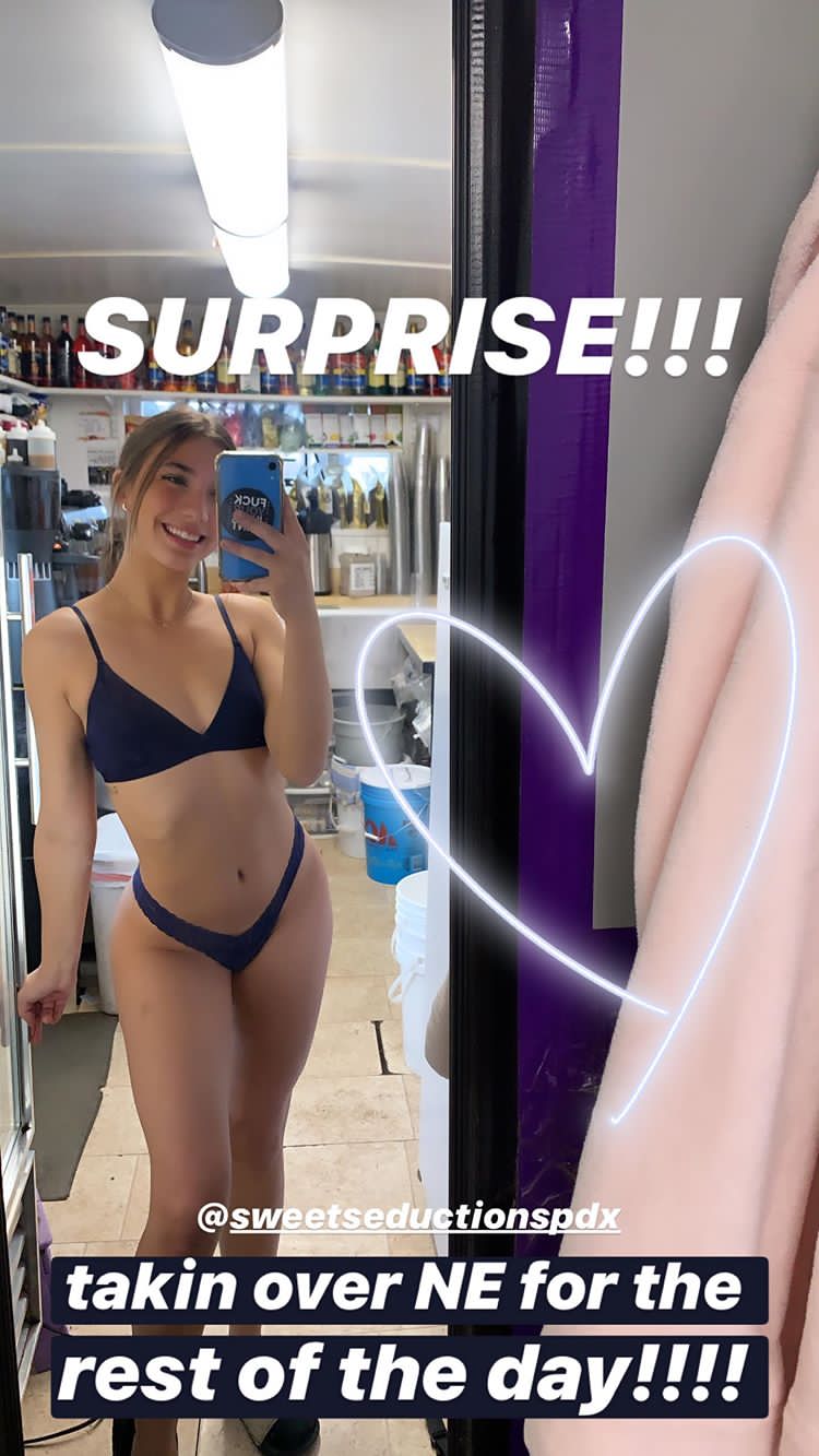 Bikini Barista - Alix | Scrolller