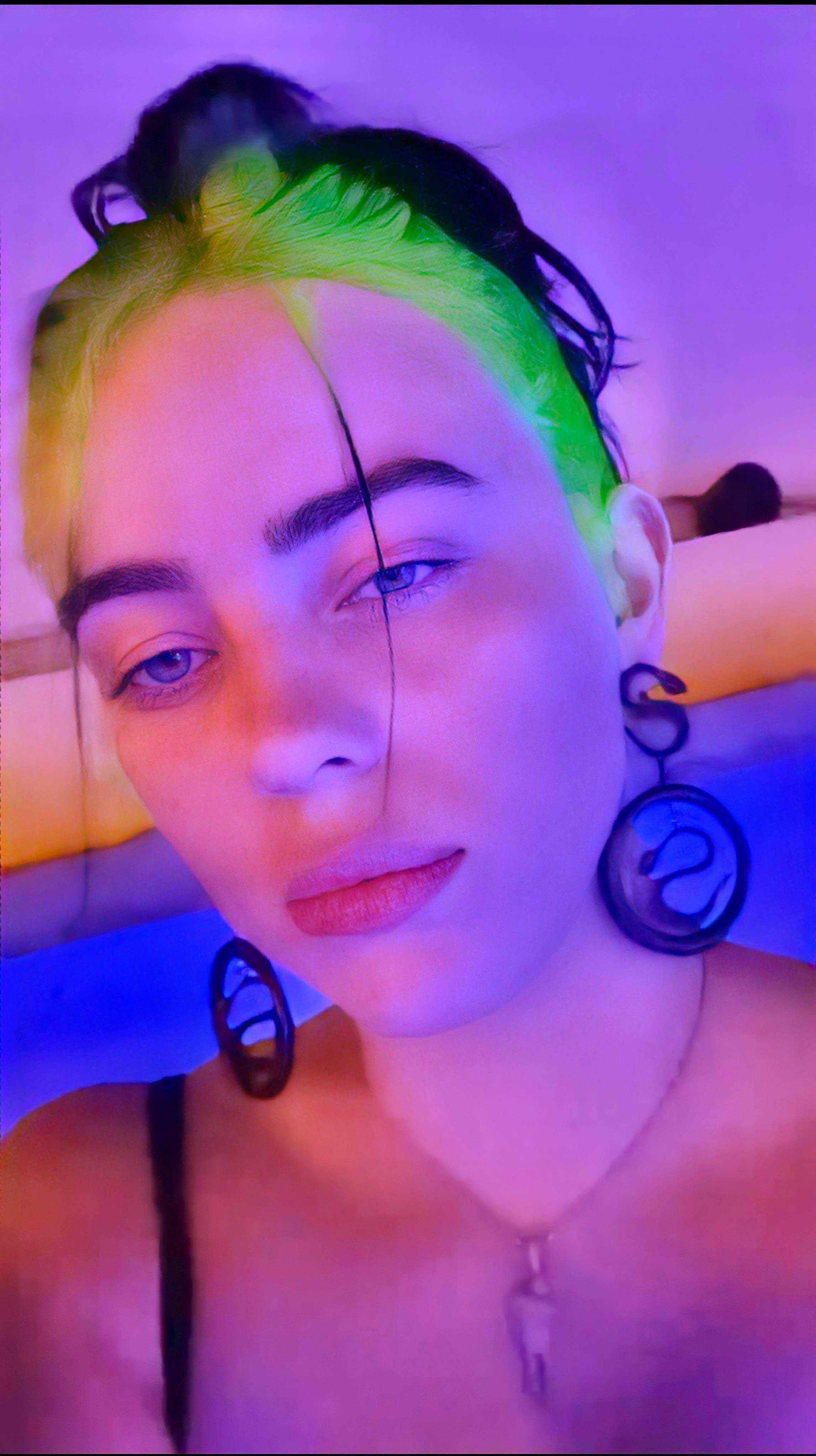 Billie Eilish Scrolller