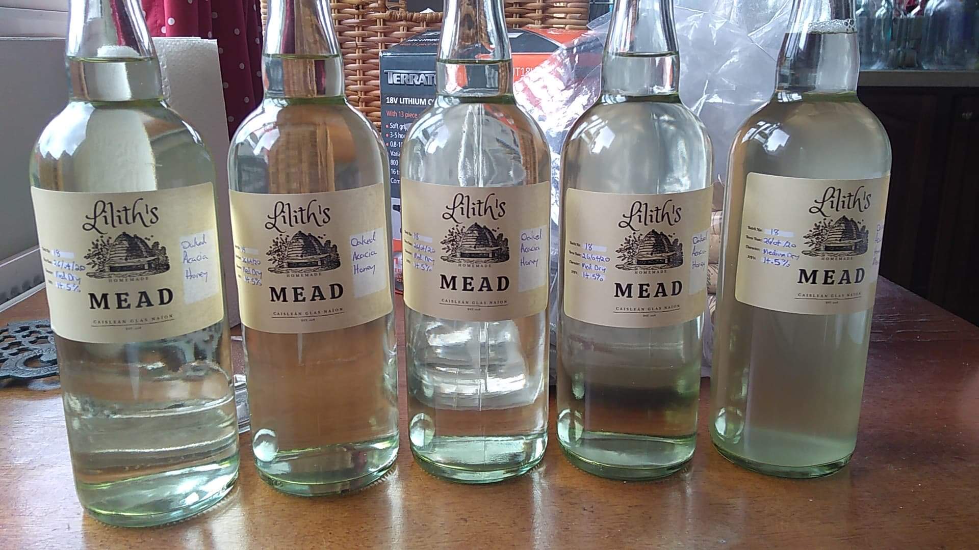 Bottled my oaked acacia honey mead. It's almost totally clear. ABV 14.5