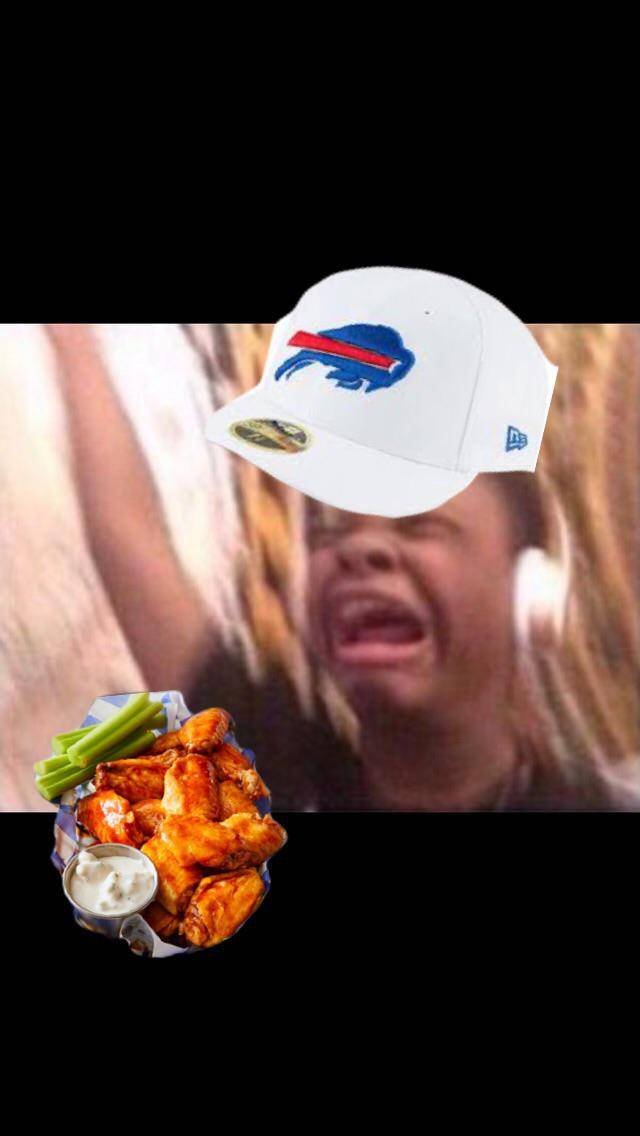 Brady eats boneless wings with ranch | Scrolller