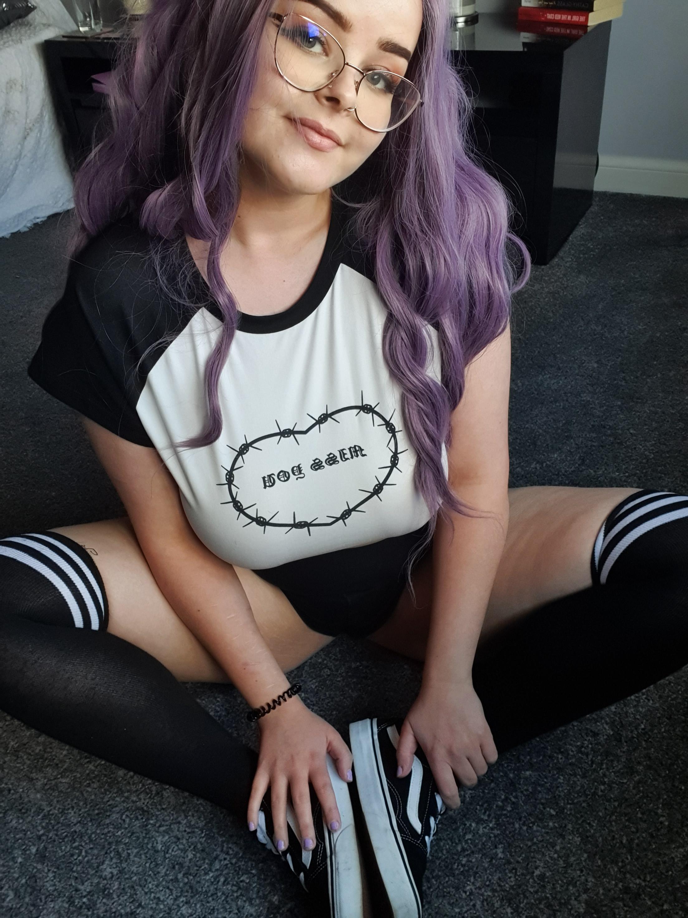 Can I have your babies? 🥺💜 Scrolller