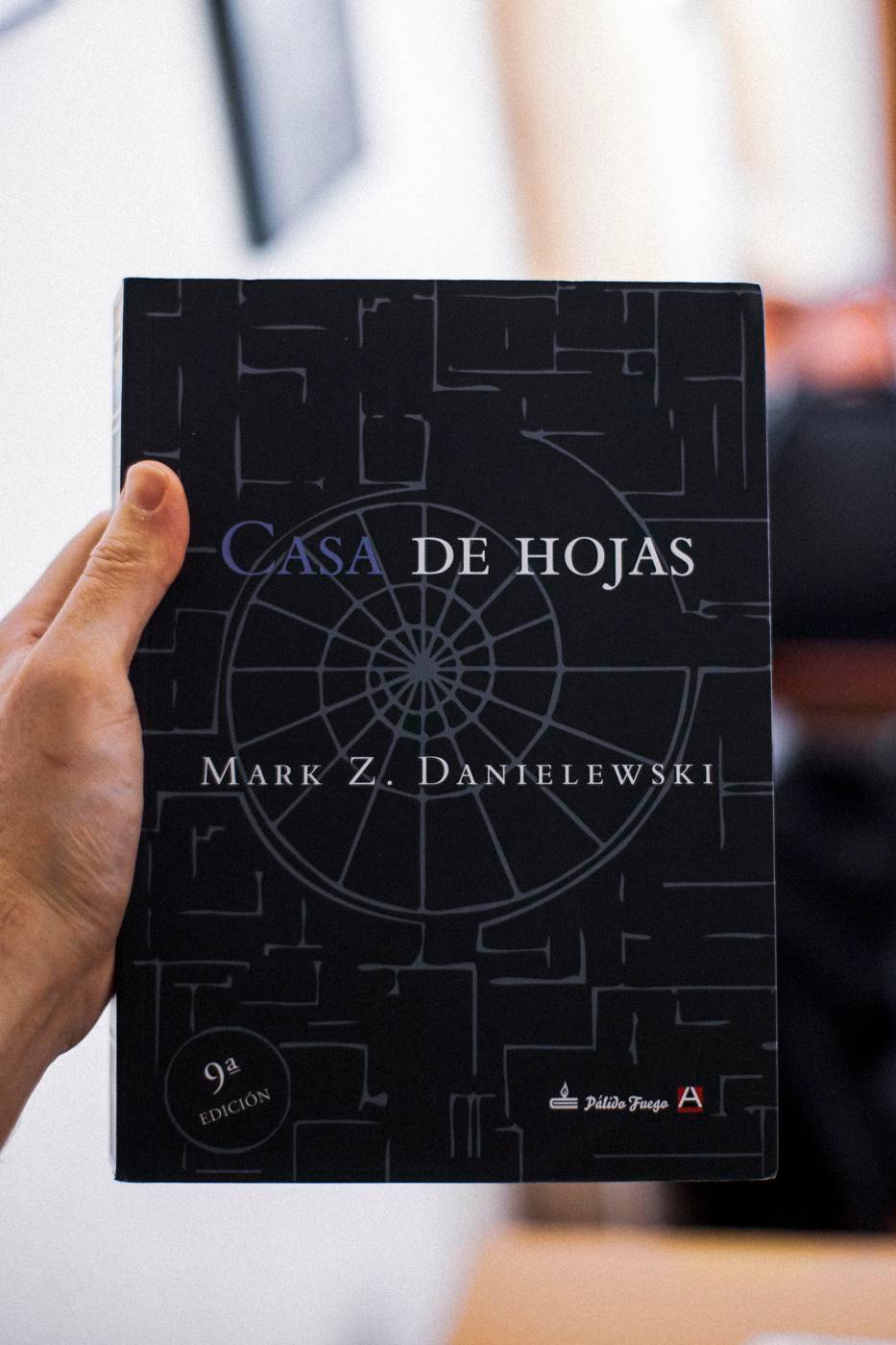 CASA DE HOJAS (Mark Z. Danielewski) (Spanish version of House of Leaves