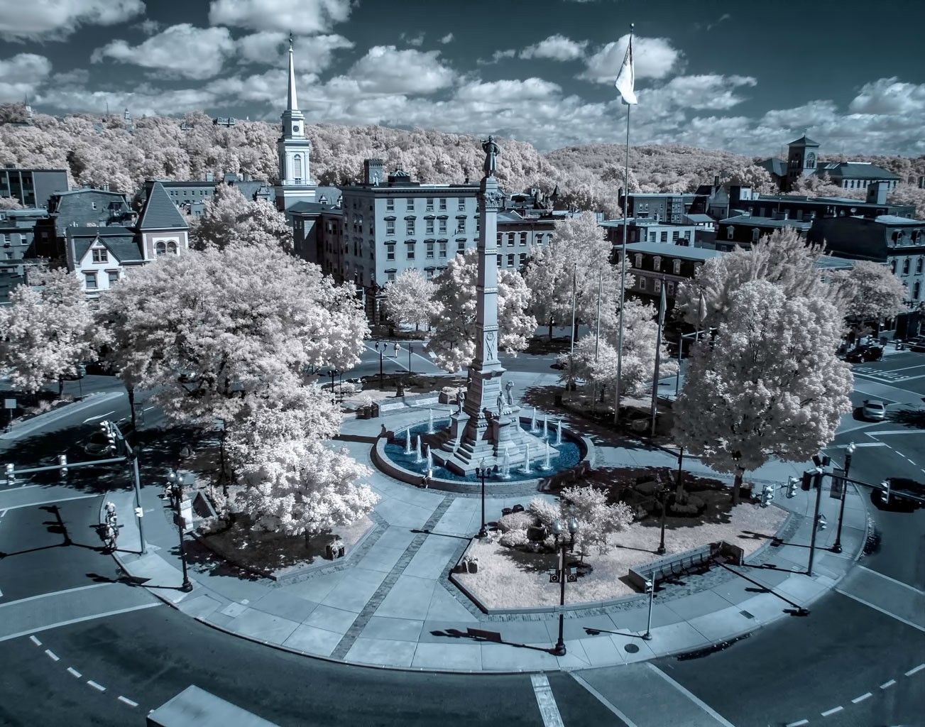 Center Square Easton PA [1303x1024] [OC] Scrolller