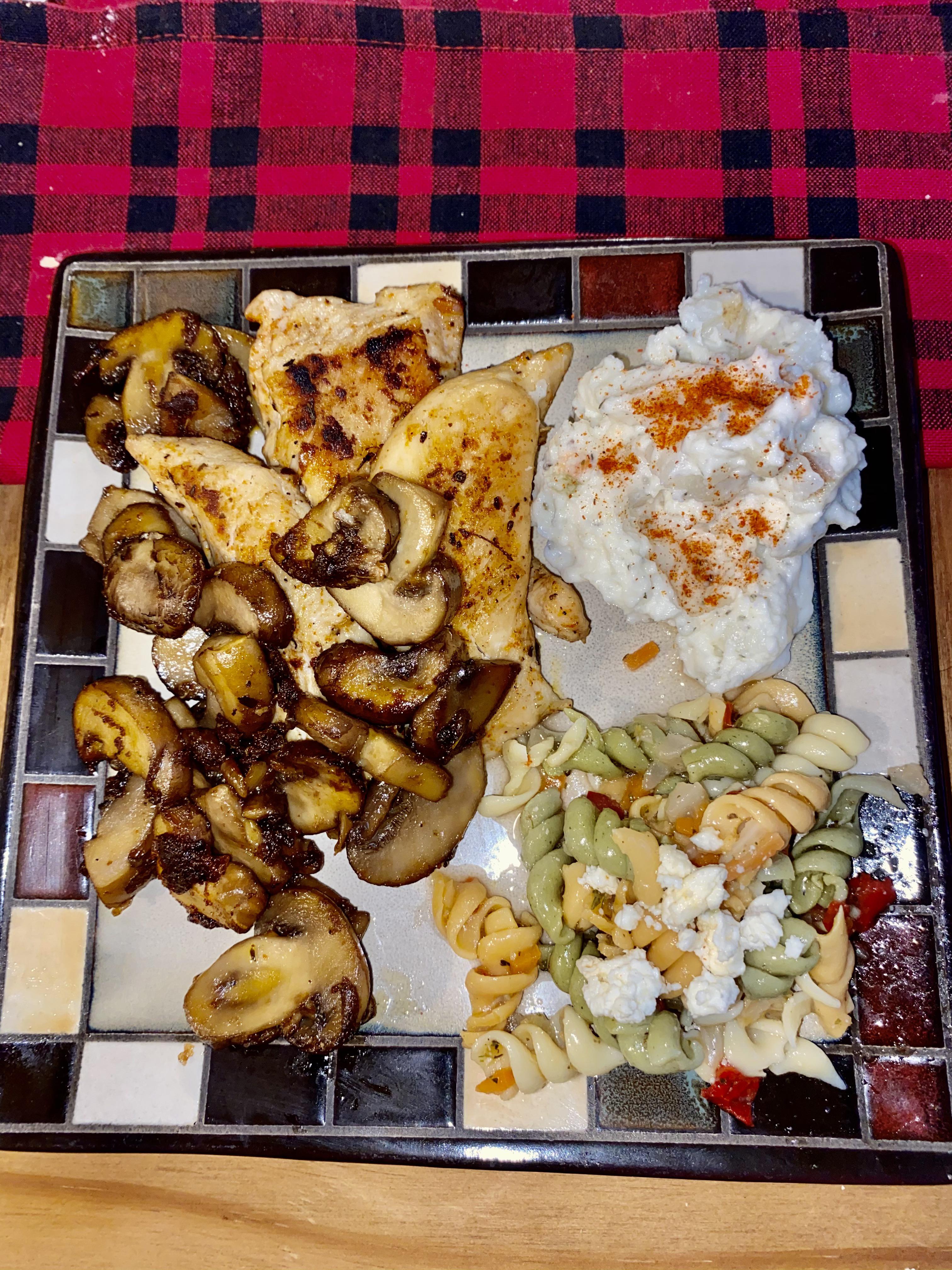 Chicken n cremeni mushroom mix with garlic butter /oregano /paprika