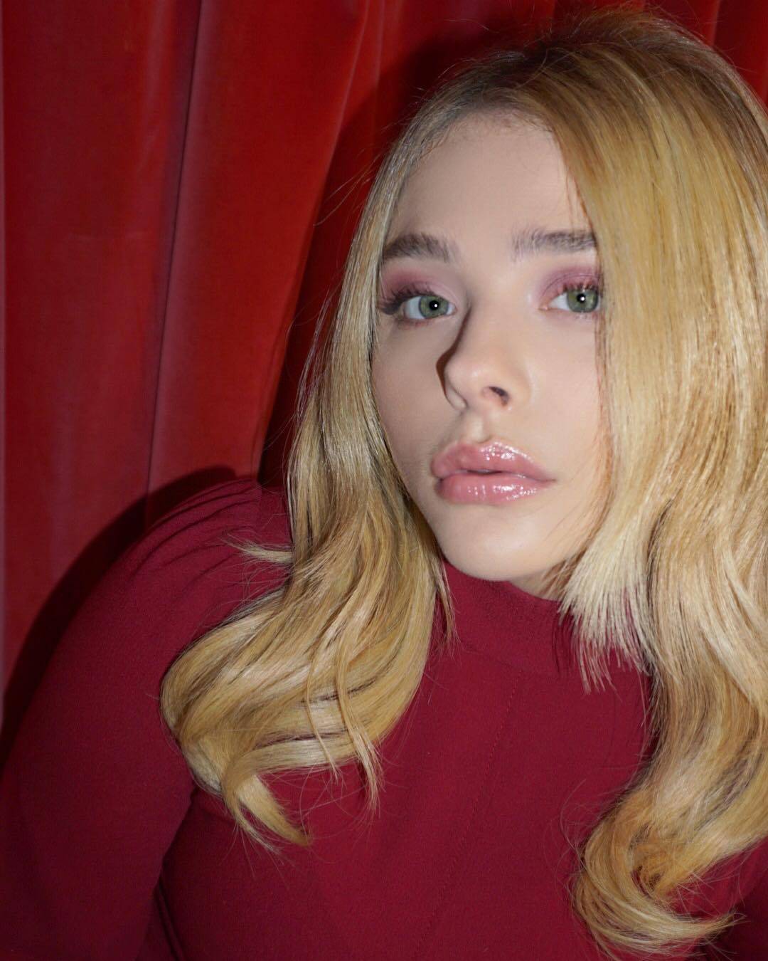 Chole Grace Moretz Scrolller