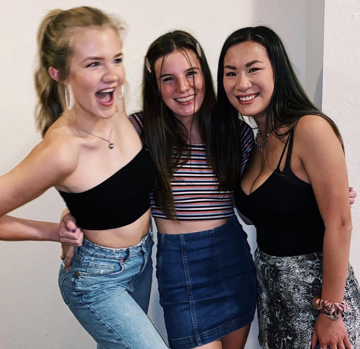 College Sluts Scrolller