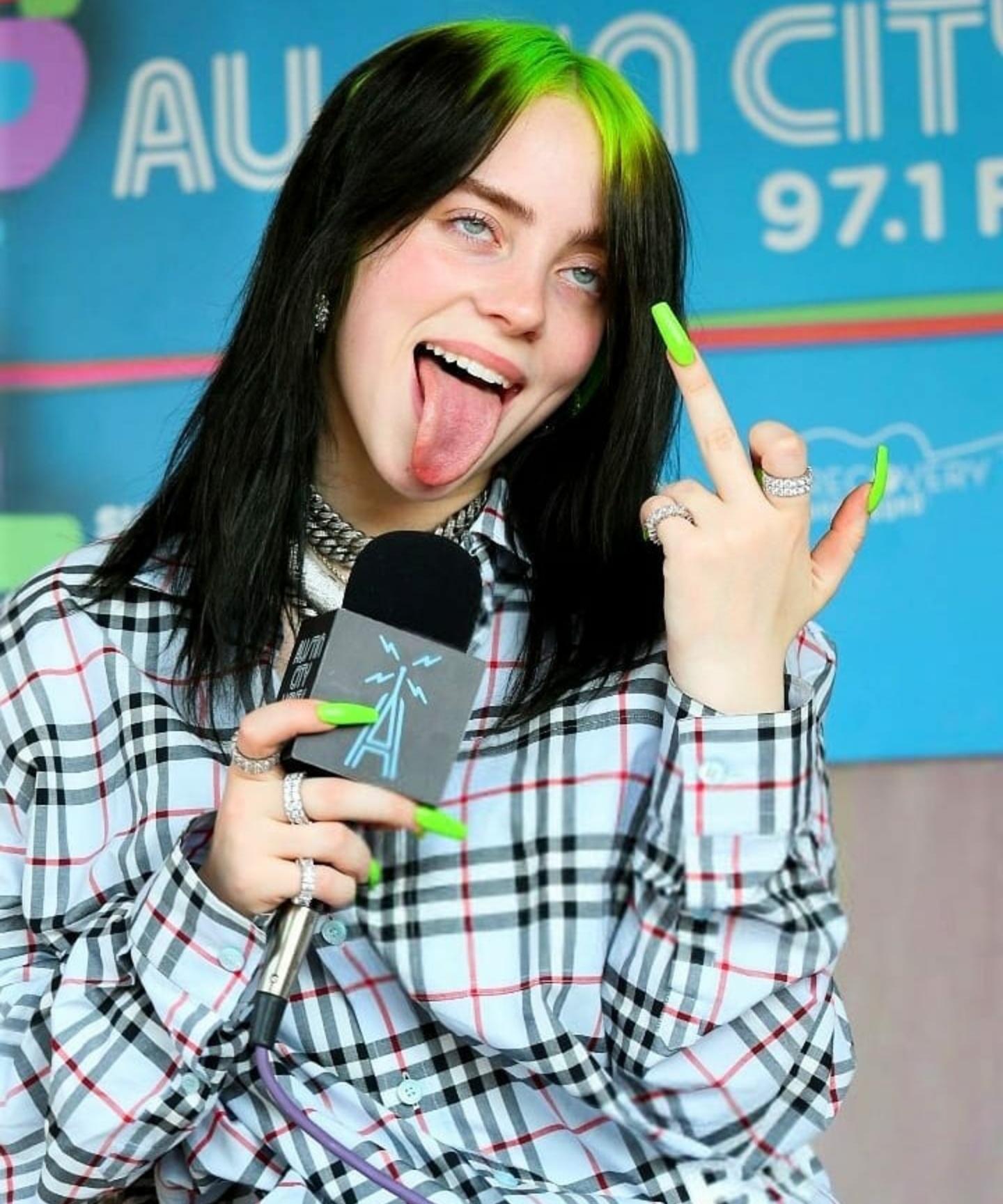 Confession: I want Billie Eilish to lick my balls and finger my butt ...
