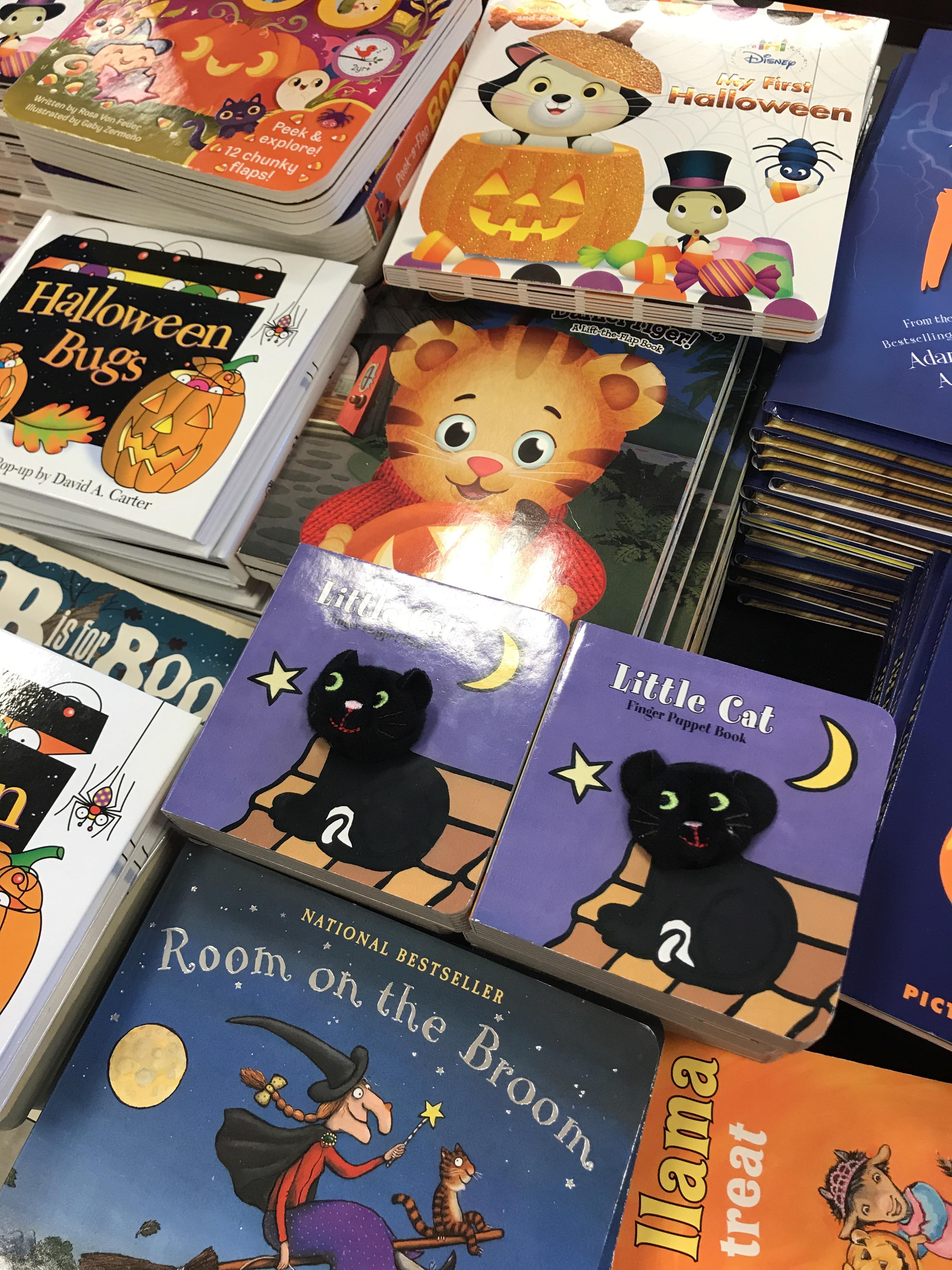 Cute Halloween books at Barnes and Noble 🎃🐾 Scrolller