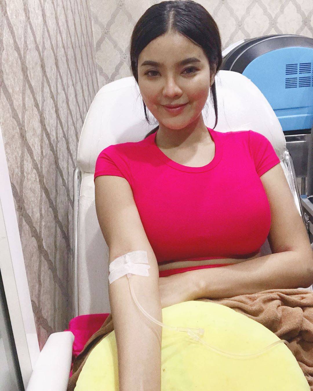 Donating Blood (Album in comment) Scrolller