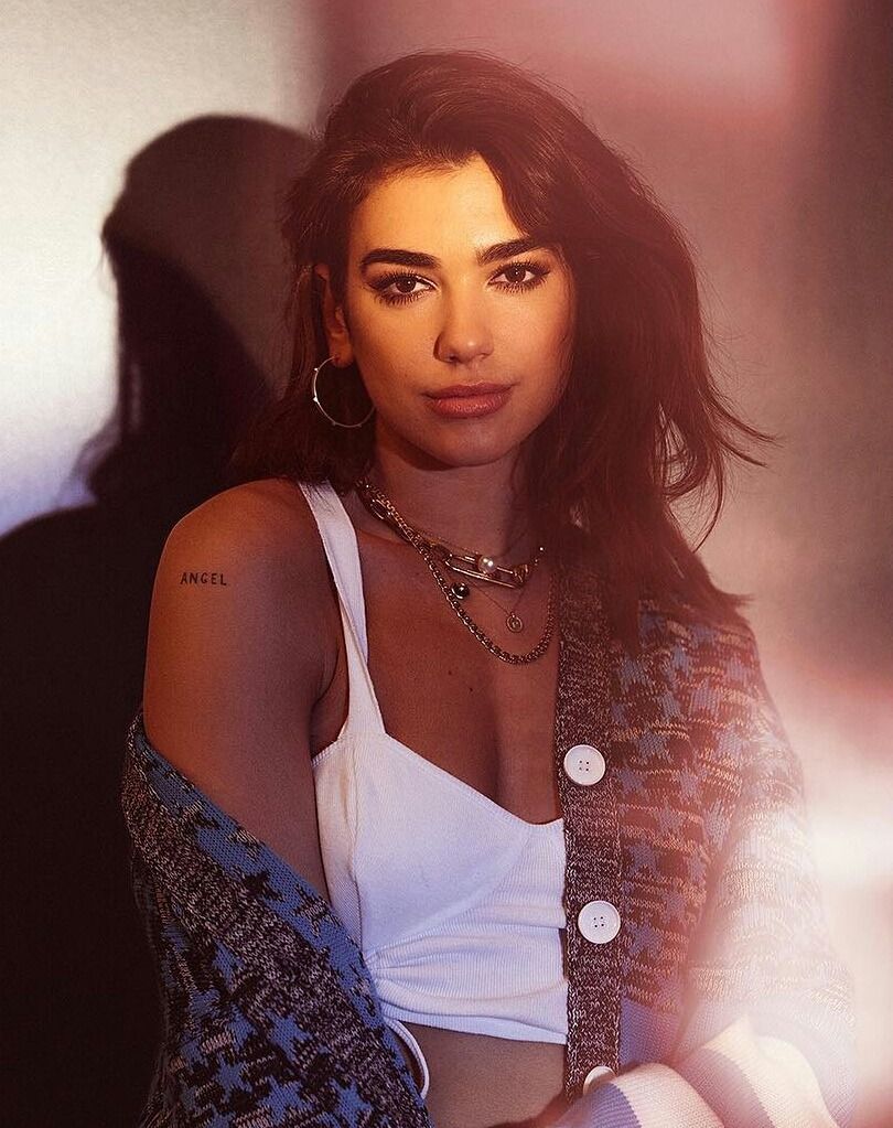 Dua Lipa turns 25 today. Happy Birthday 👑 | Scrolller