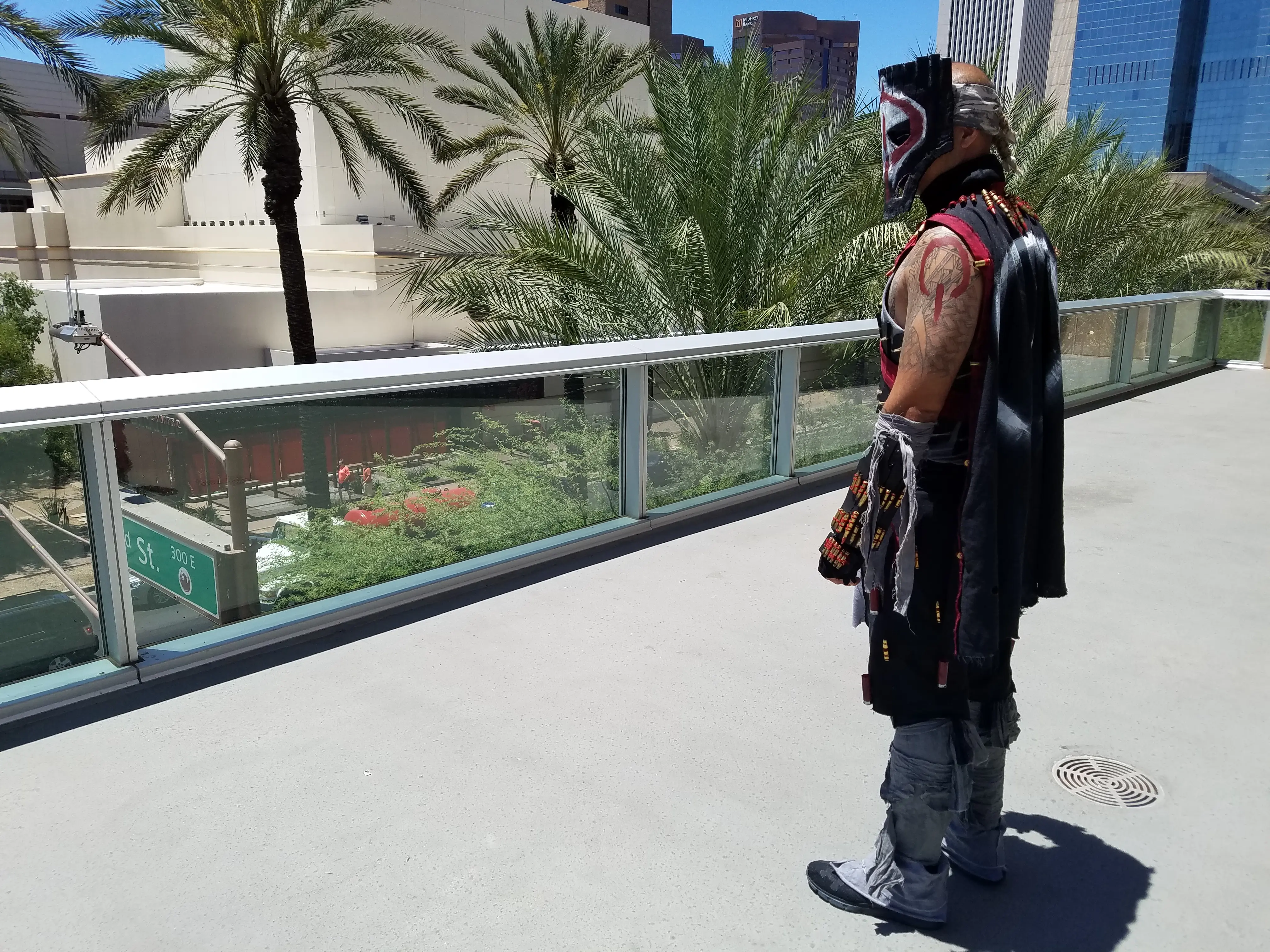 Eclipse cosplay at the Phoenix comic con | Scrolller