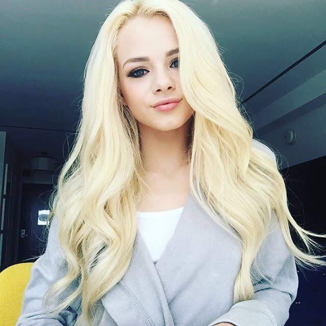 Elsa Jean Looking Perfect Before Awful Surgery And Lip Fillers Scrolller