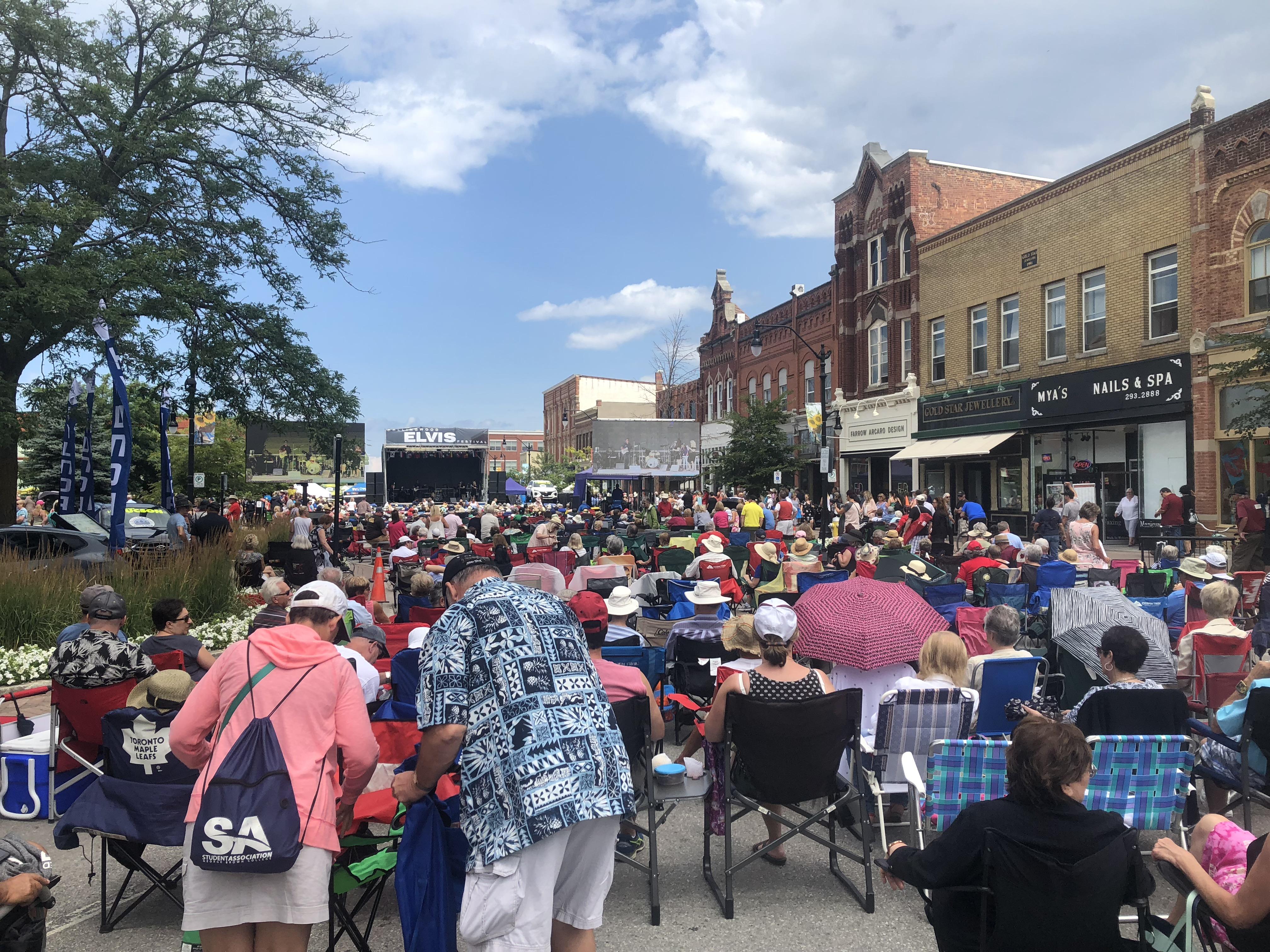 Elvis Festival in Collingwood, ON..largest Elvis festival...but not ...