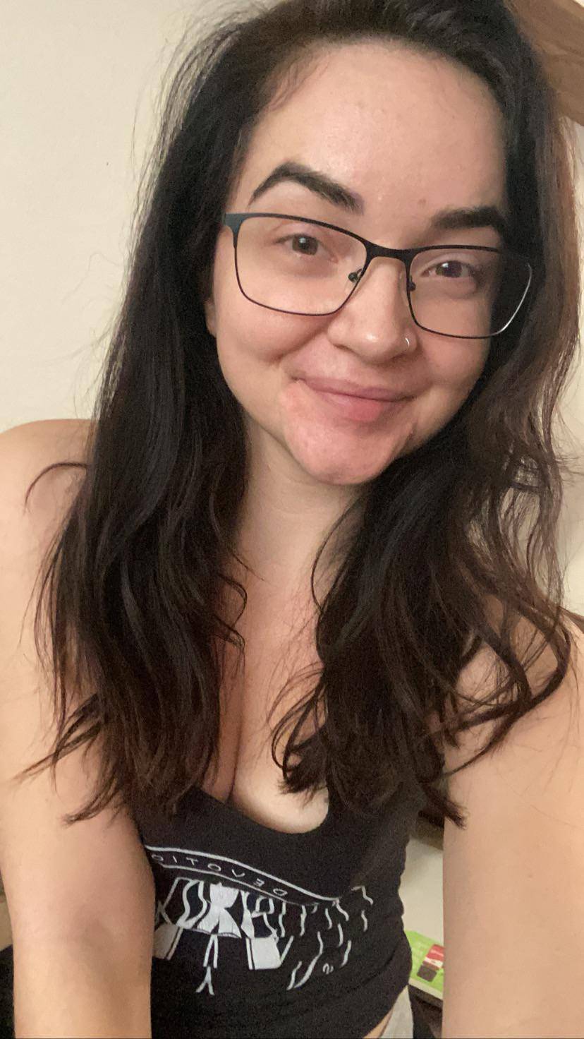 All natural babe 😇 Scrolller