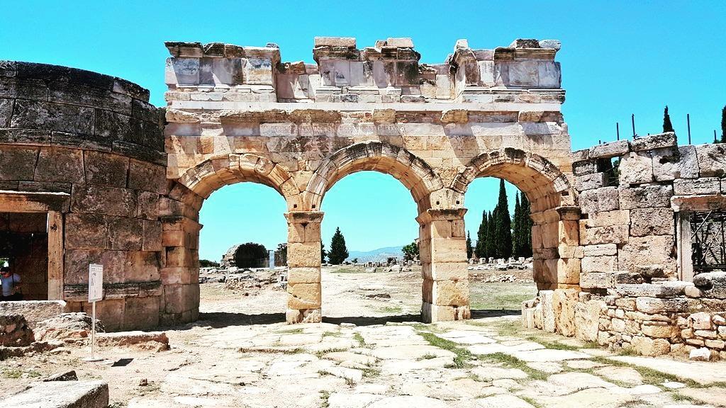 Frontinus Gate, Hierapolis Ancient City. [OC] | Scrolller