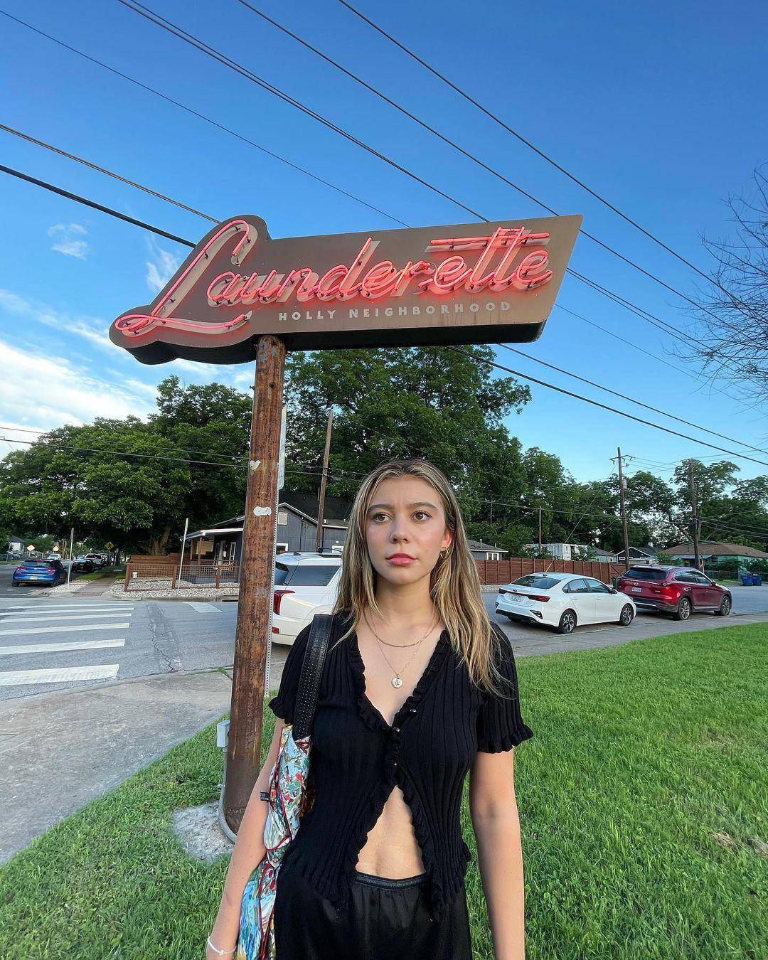 Genevieve Hannelius is so hot | Scrolller