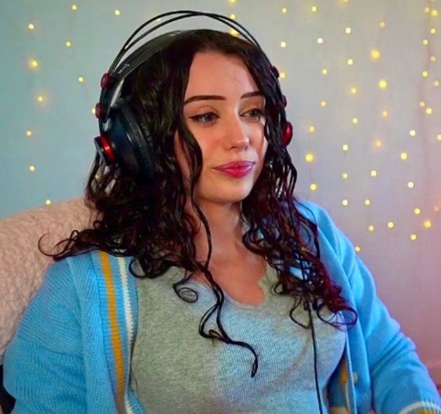 Goddess liv bevan, Is back. Morecumforgoddess! Scrolller