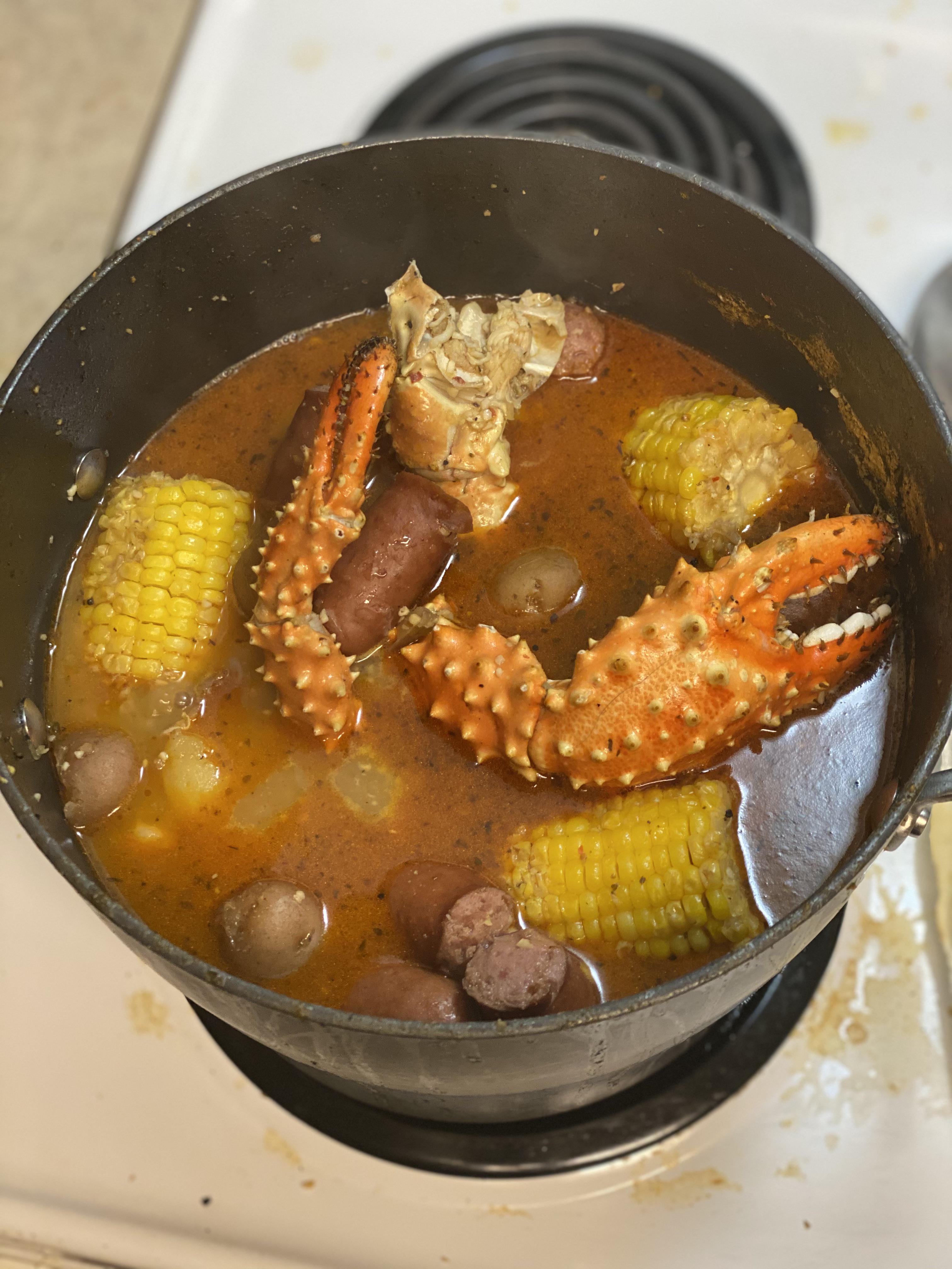 Great KING CRAB AND JUMBO SHRIMP BOIL Scrolller