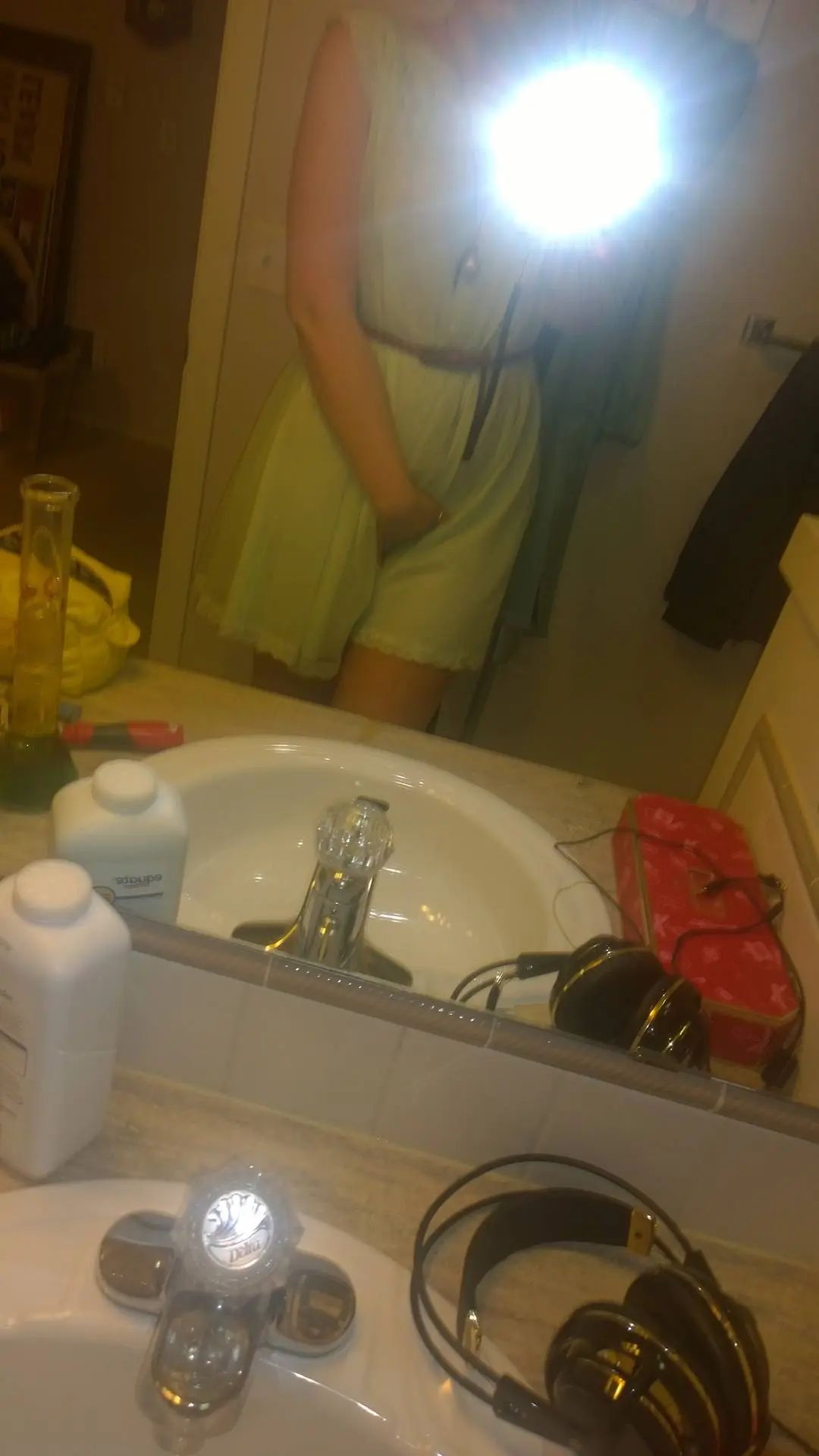 Heading to a crowded party, (f)elt like going commando! [album] | Scrolller