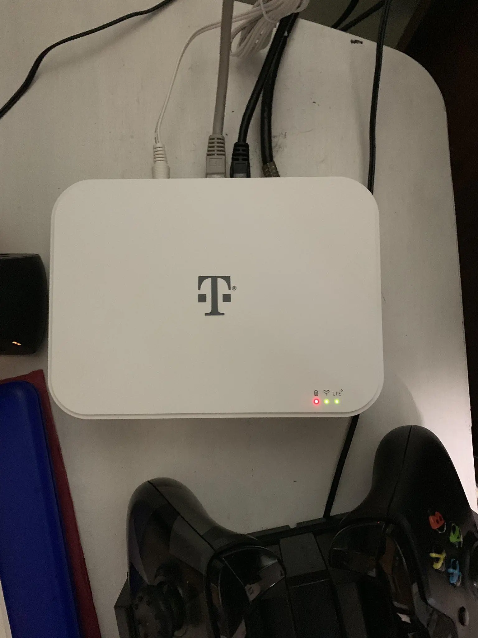 Here’s what the T-Mobile Home Internet Modem/Router looks like! | Scrolller