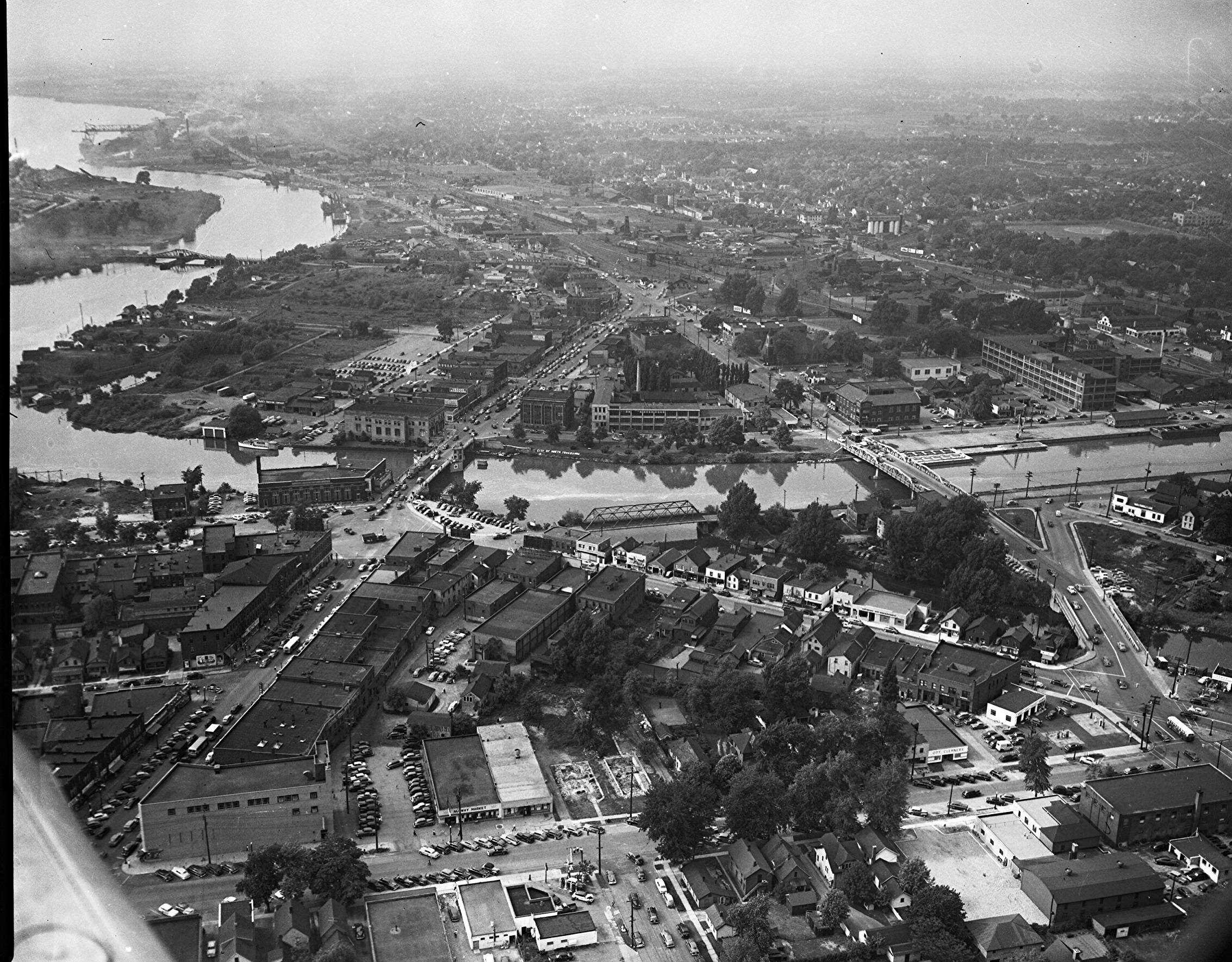 Here's an aerial photo of Tonawanda / North Tonawanda from 1950 | Scrolller