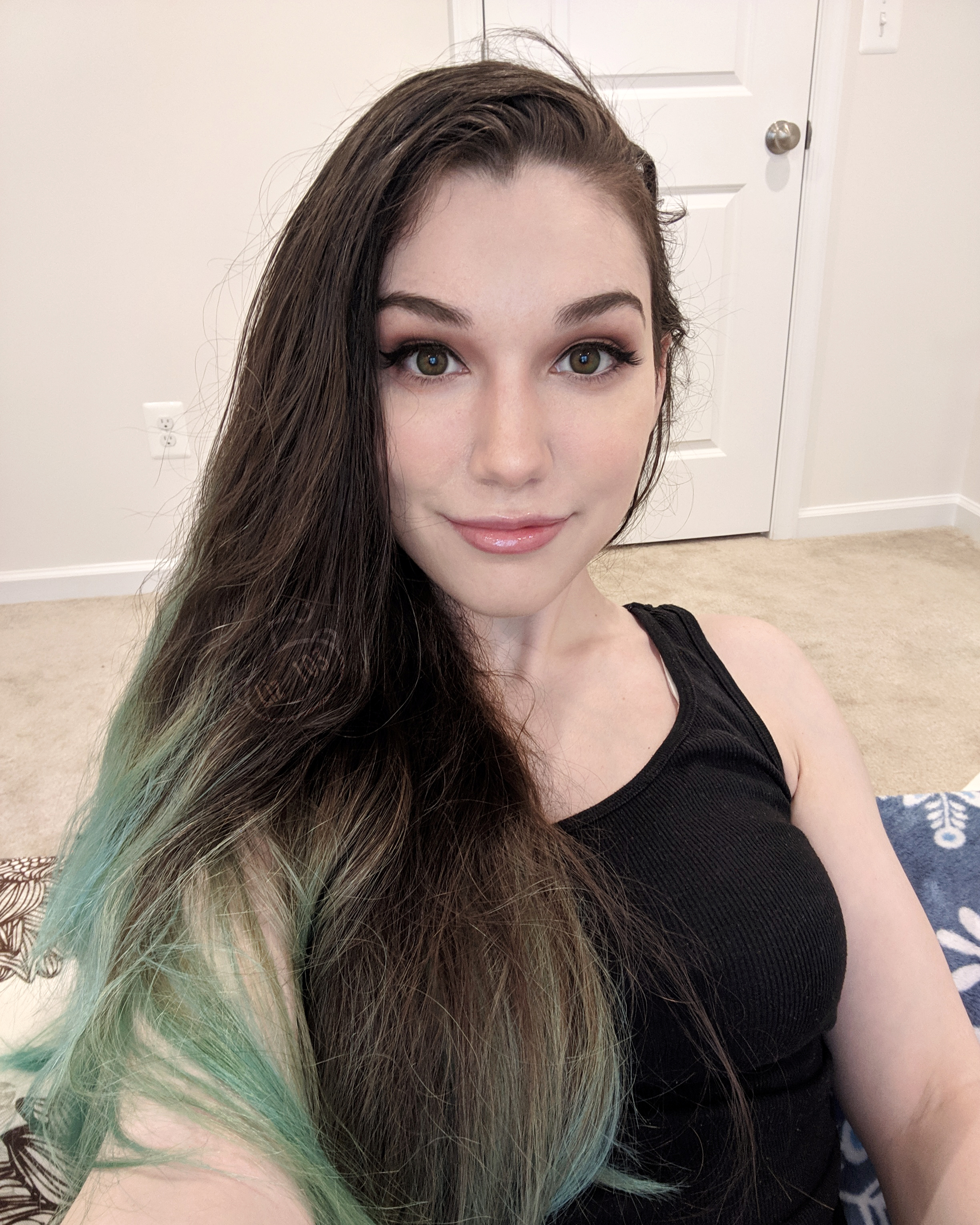 Here's a really mild selfie [f] | Scrolller