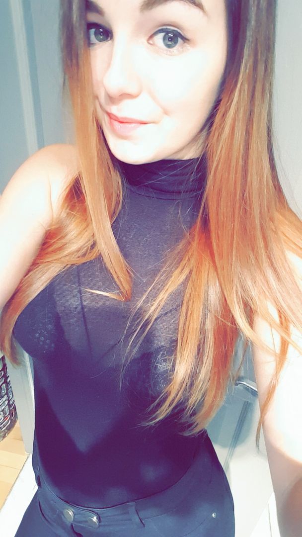 Hi! Who want a natural and smiling girl? Add me on instagram @sarahxmxmartin