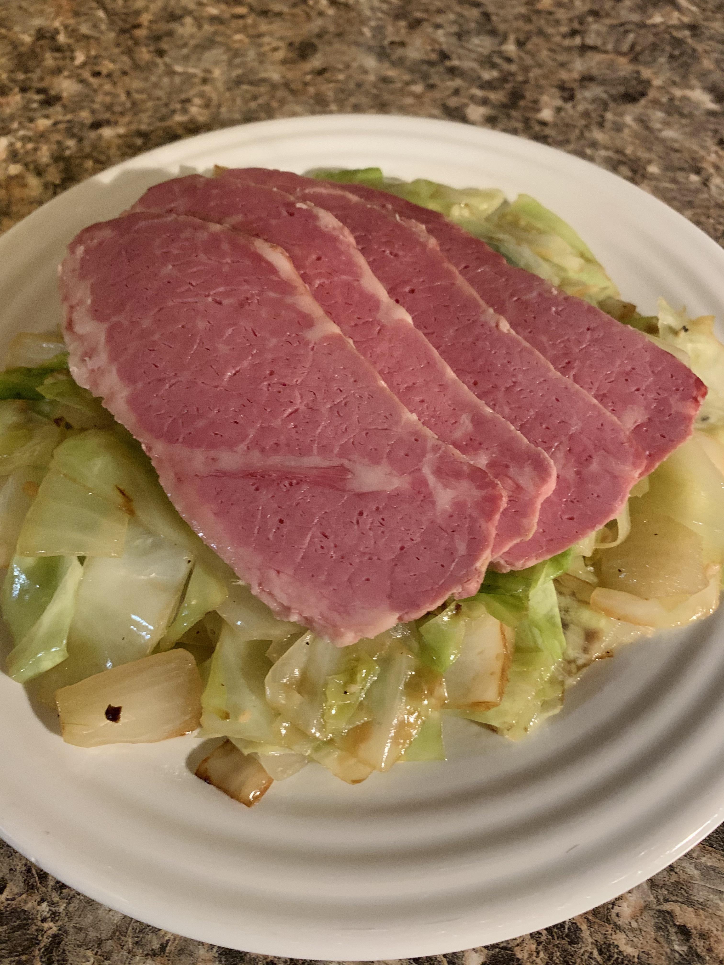 [homemade] corned beef and cabbage Scrolller