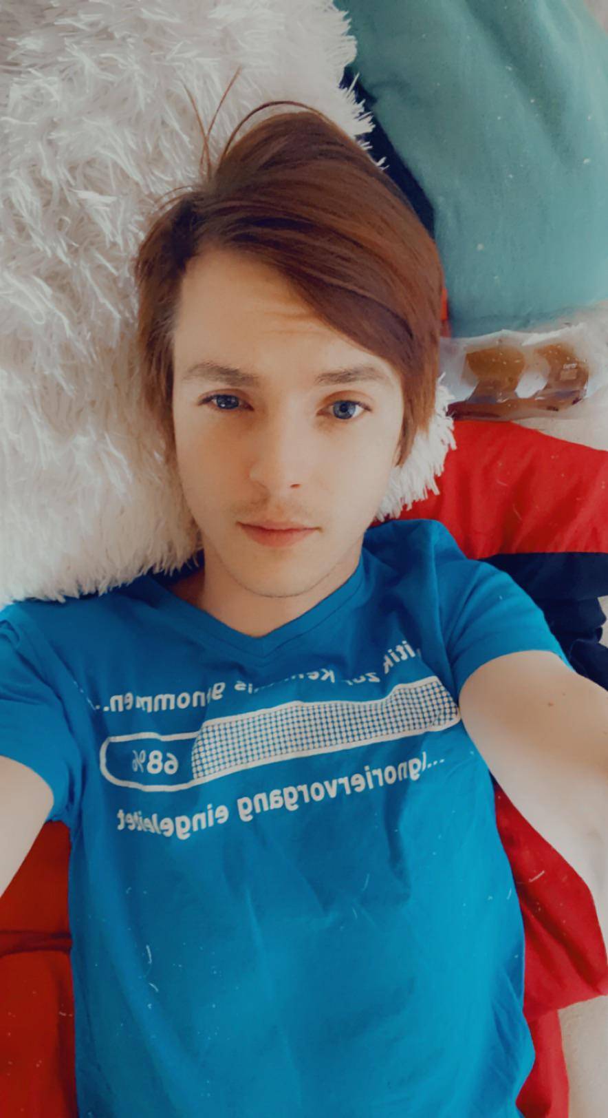 Cute Twink Wants Some Support Scrolller