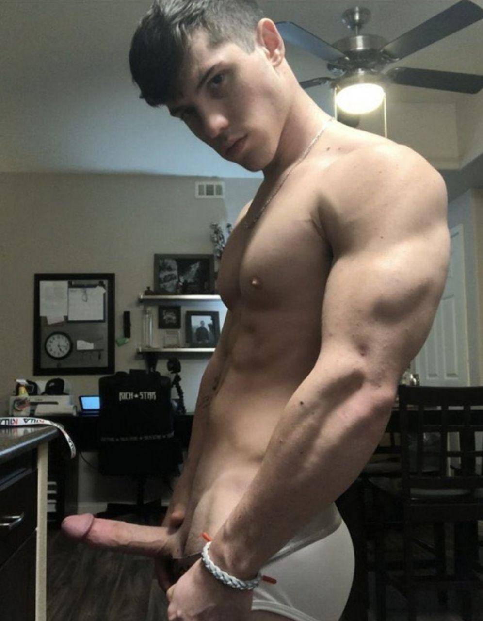 Derek.martin nude - best photos on myfxschool.com