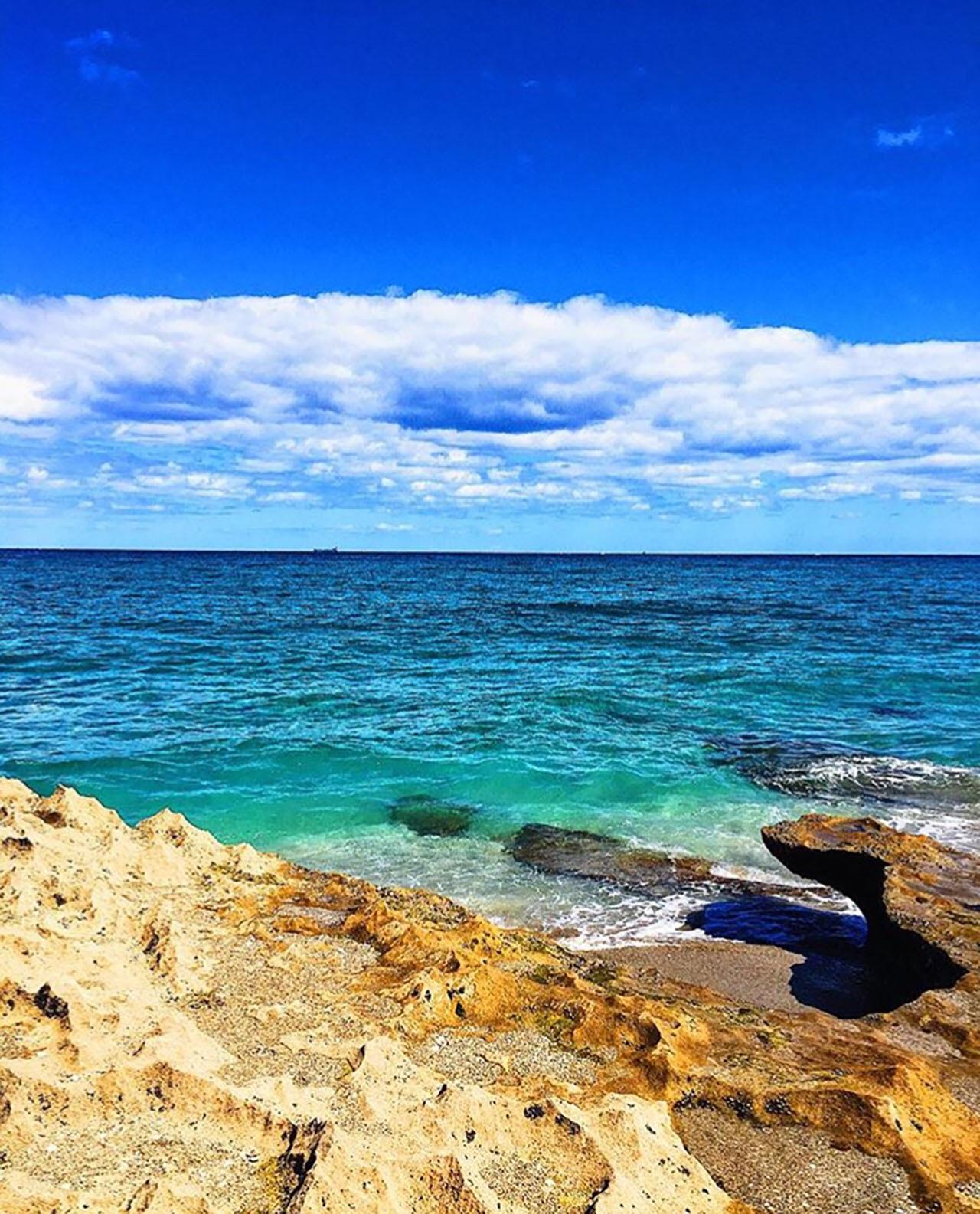 I took this photo in Singer Island, Florida. Scrolller