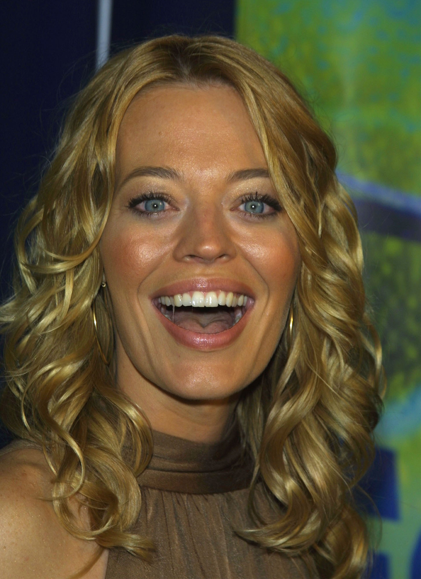 Jeri Ryan | Scrolller