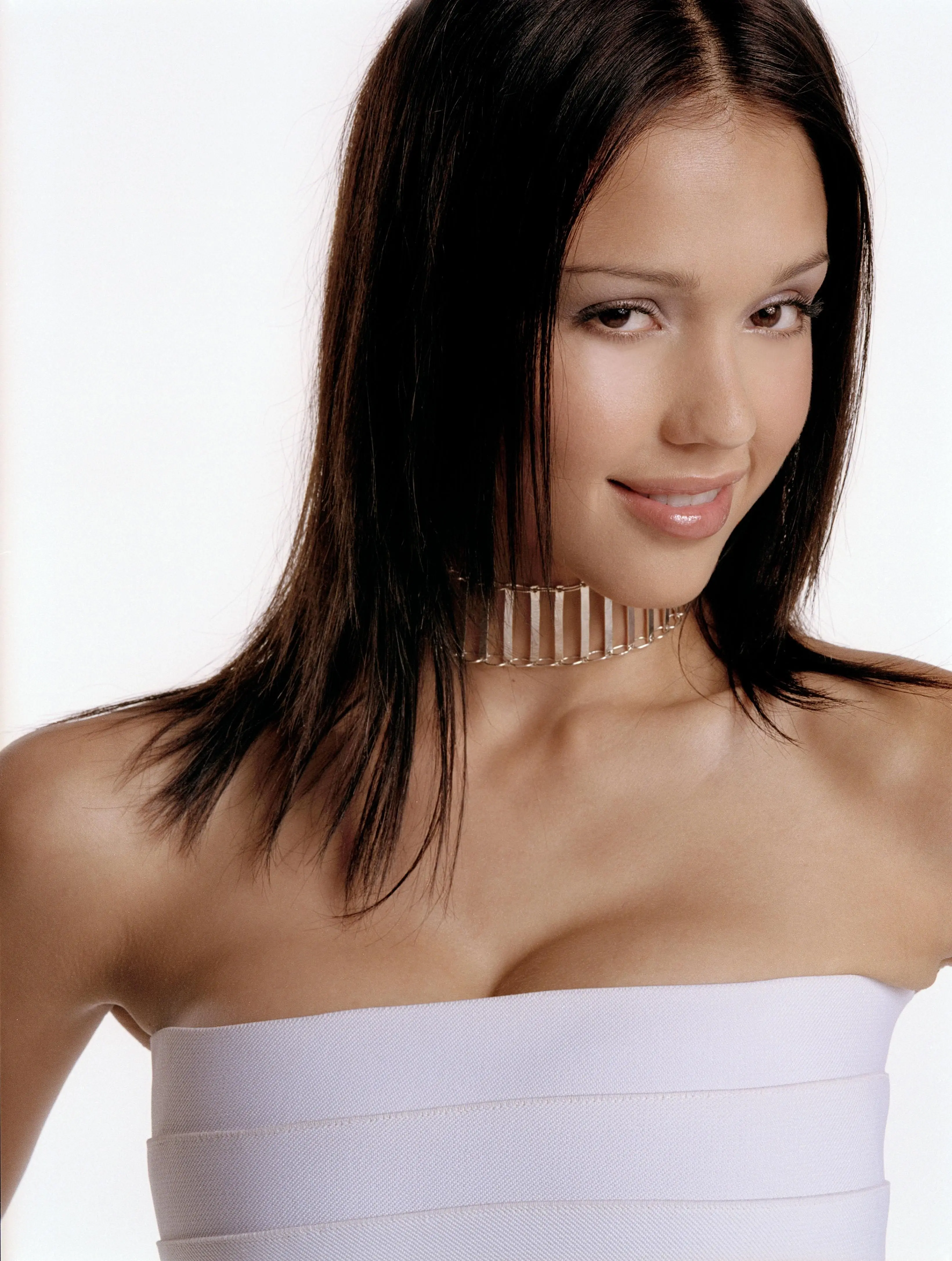 Jessica Alba | Scrolller
