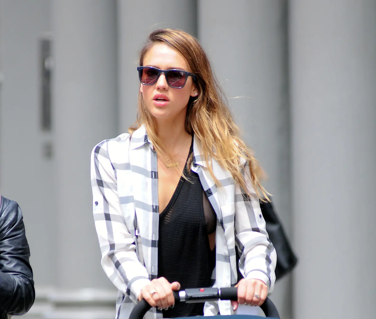 Jessica Alba | Scrolller